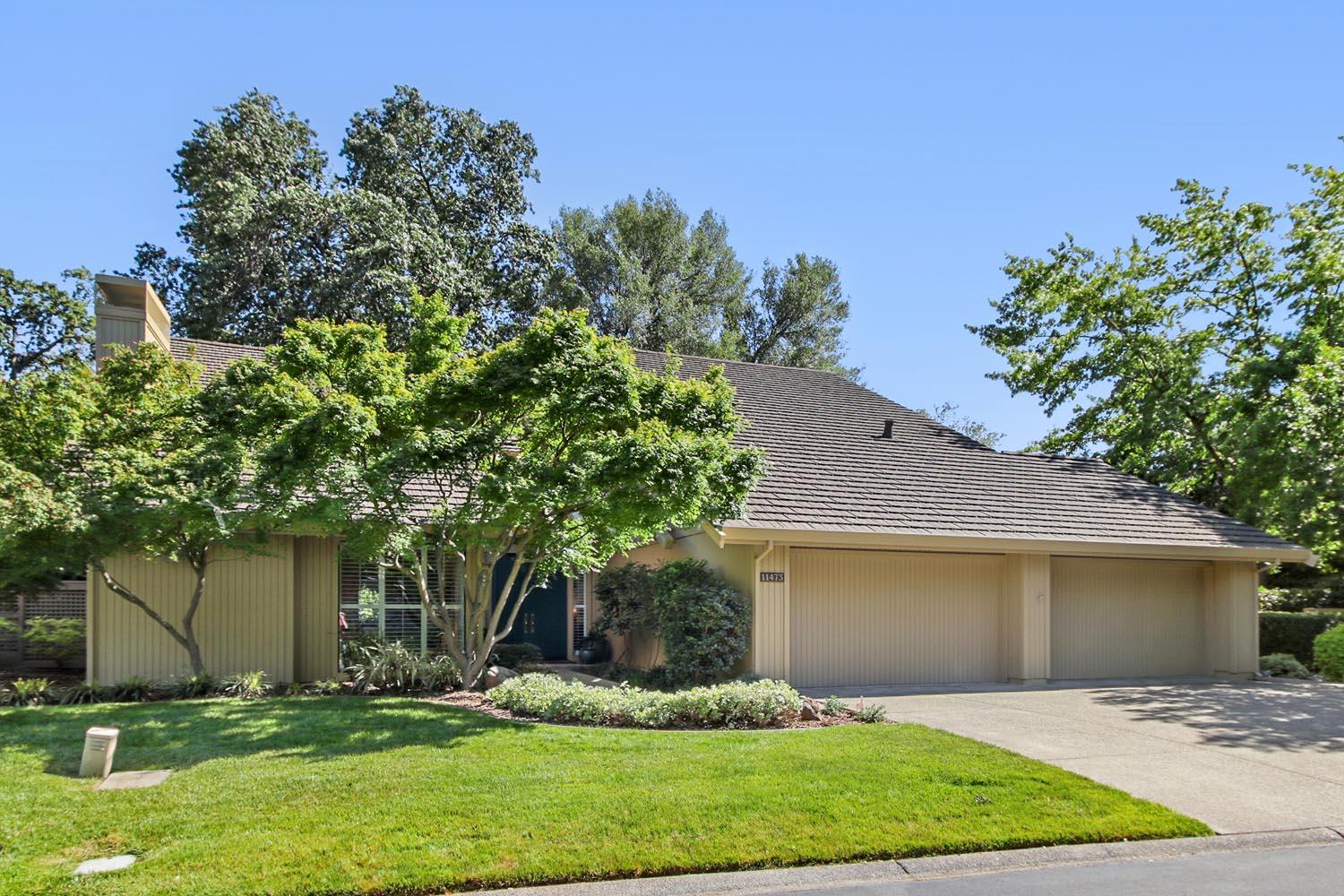 11473 Huntington Village Ln — photo