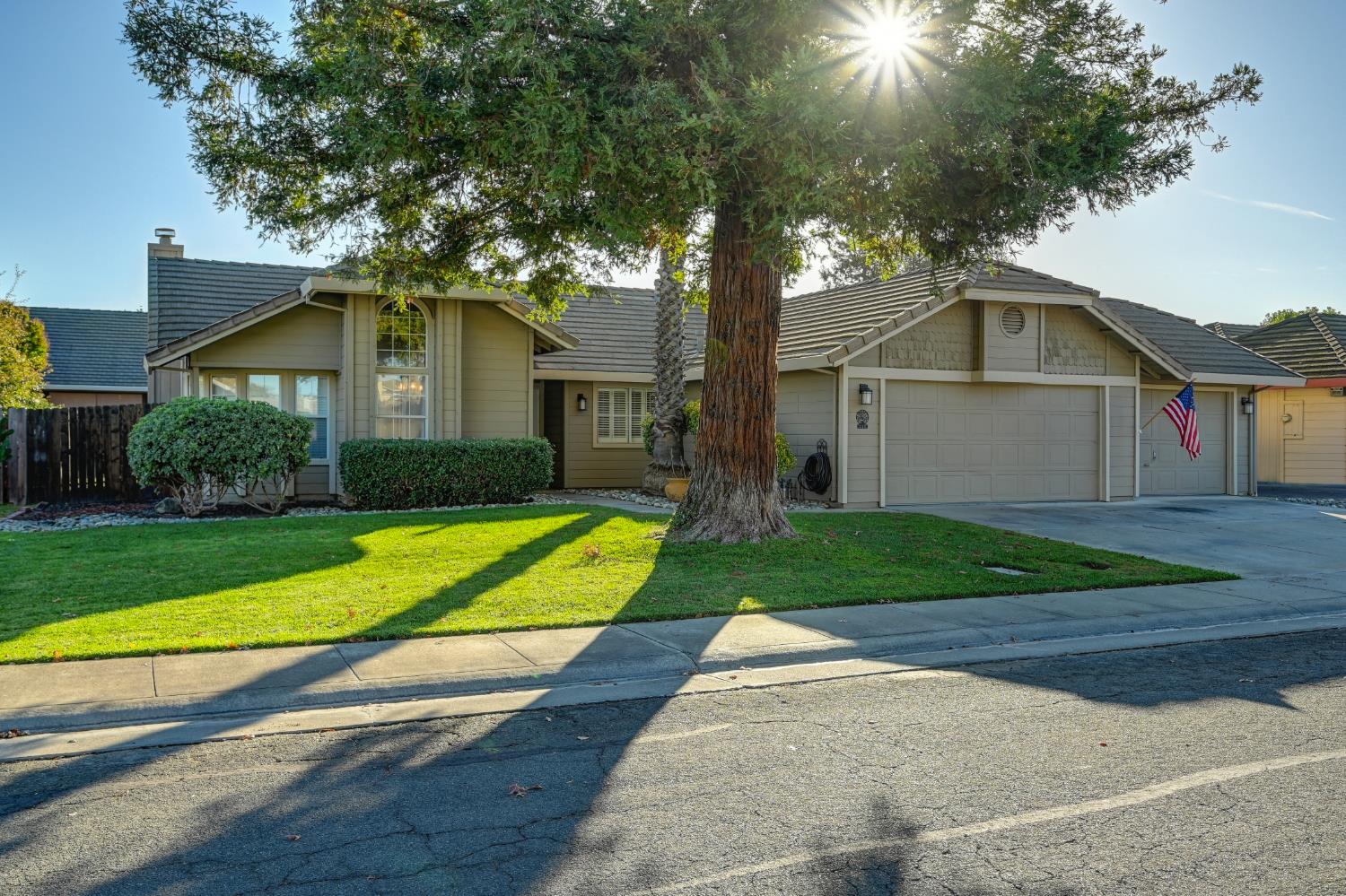 343 Grouse Dr — photo