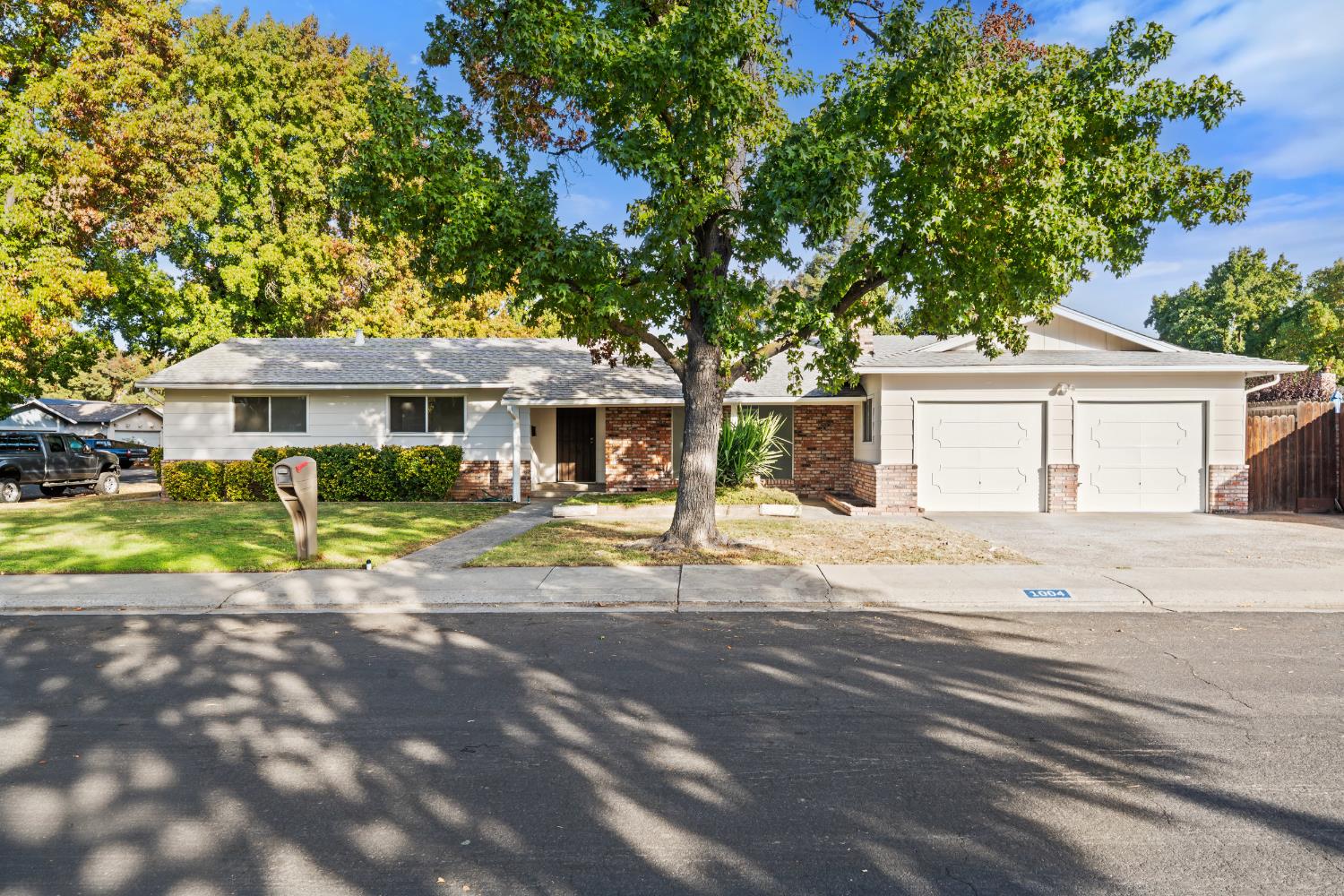 1004 Autumn Dr — photo