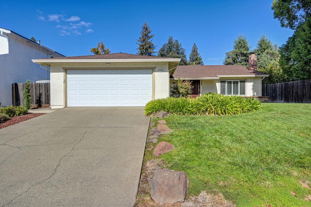 5823 Esrig Way — photo