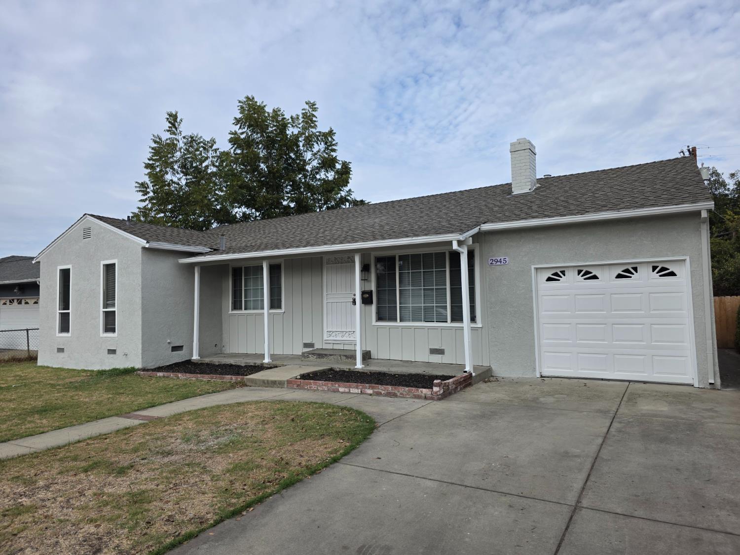 2945 Princeton Ave — photo