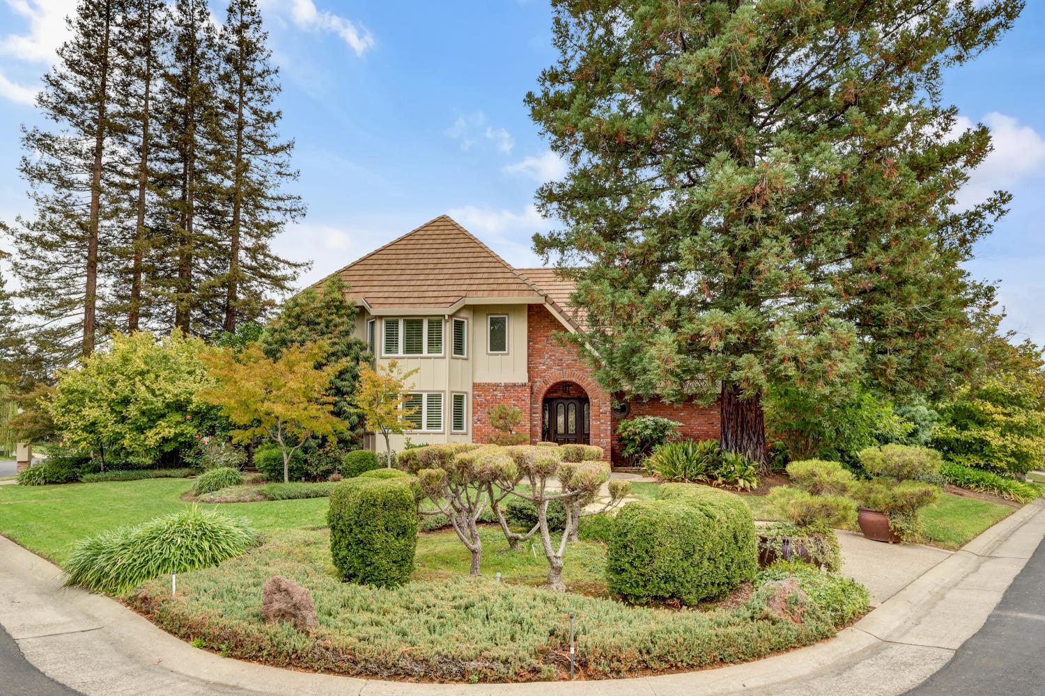 1093 Wilhaggin Park Lane — photo