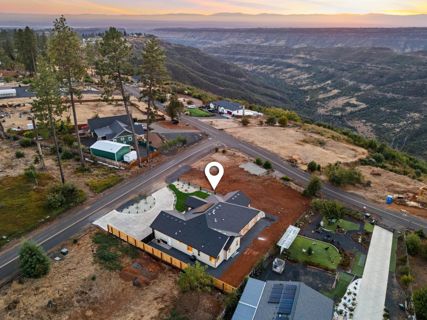 451 Sunset Dr — photo