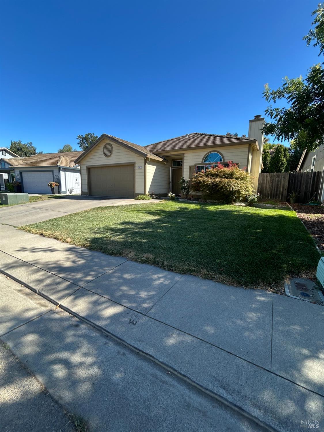 1915 Dorris Court — photo