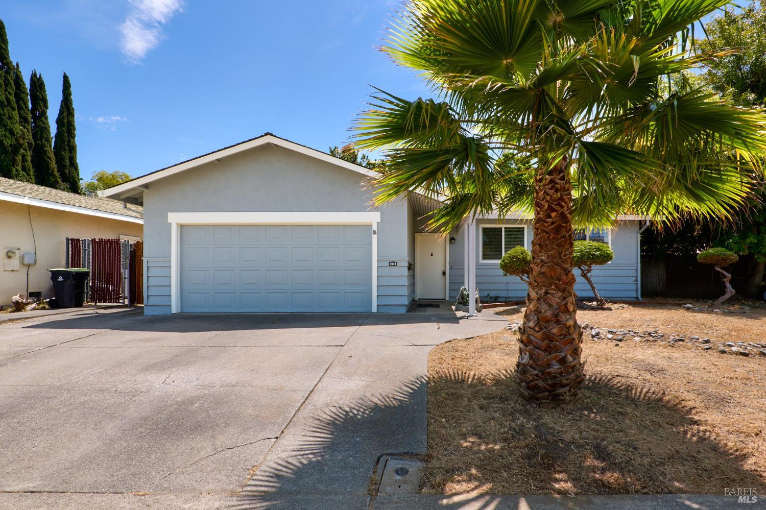 1013 Flicker Lane — photo
