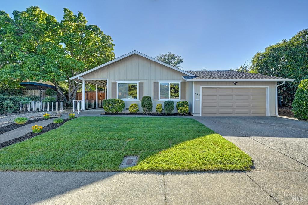 440 Edgewood Drive — photo