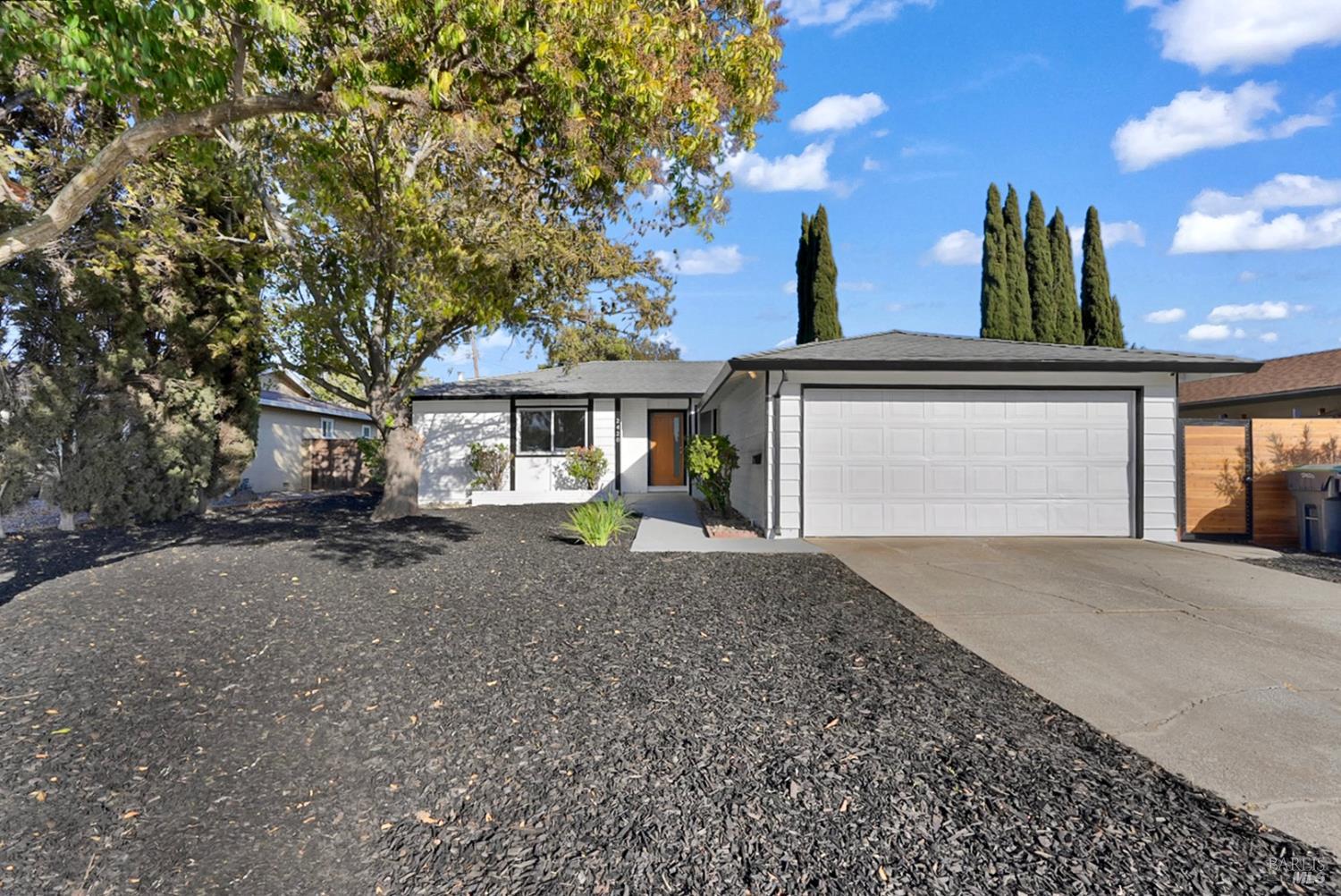 2420 Oceanic Dr — photo