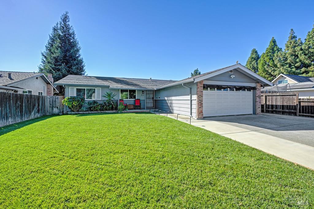 212 Stonyford Dr — photo