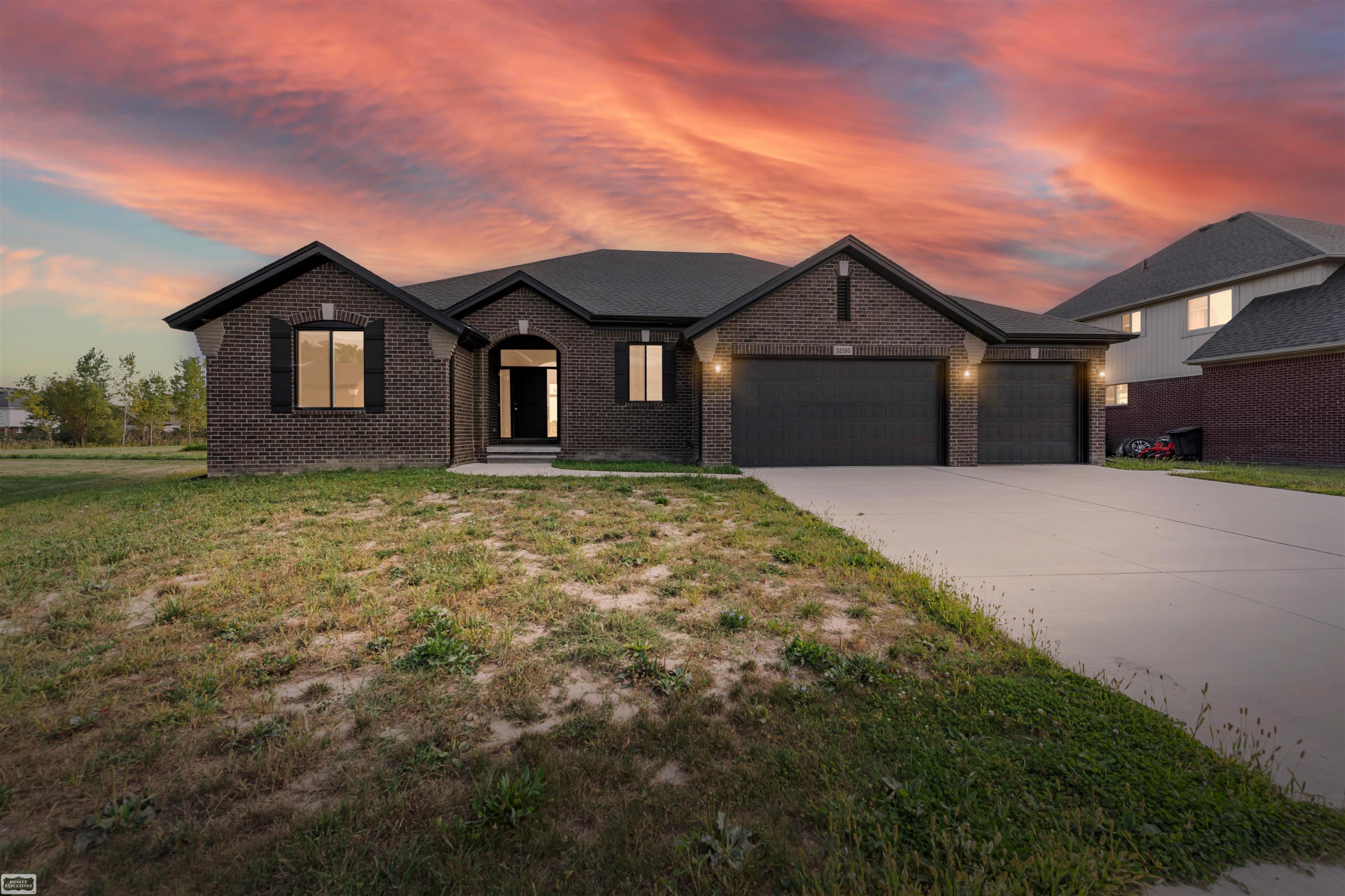 32160 Kenny Drive — photo