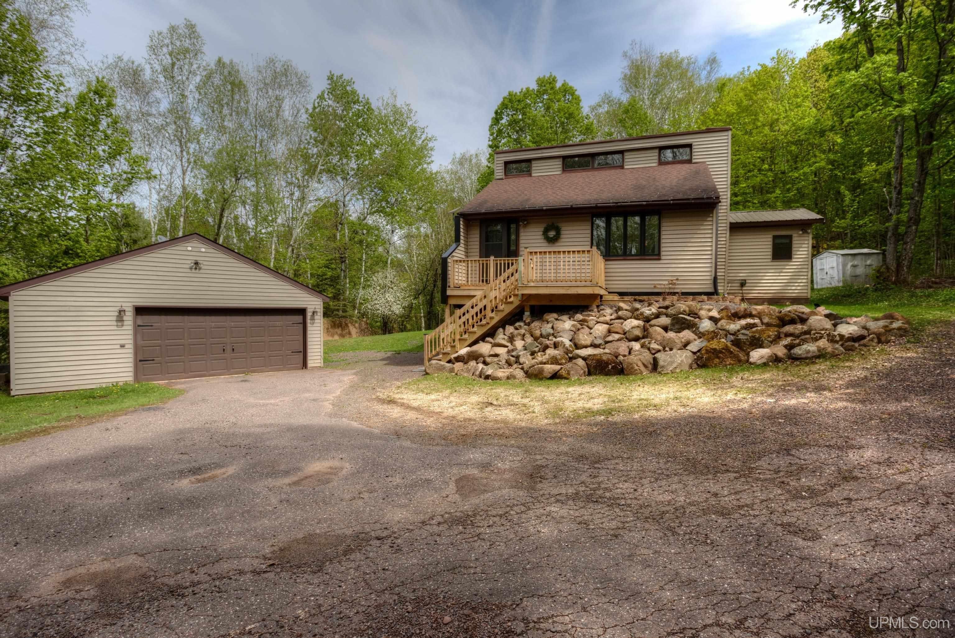 5481 Center Drive — photo