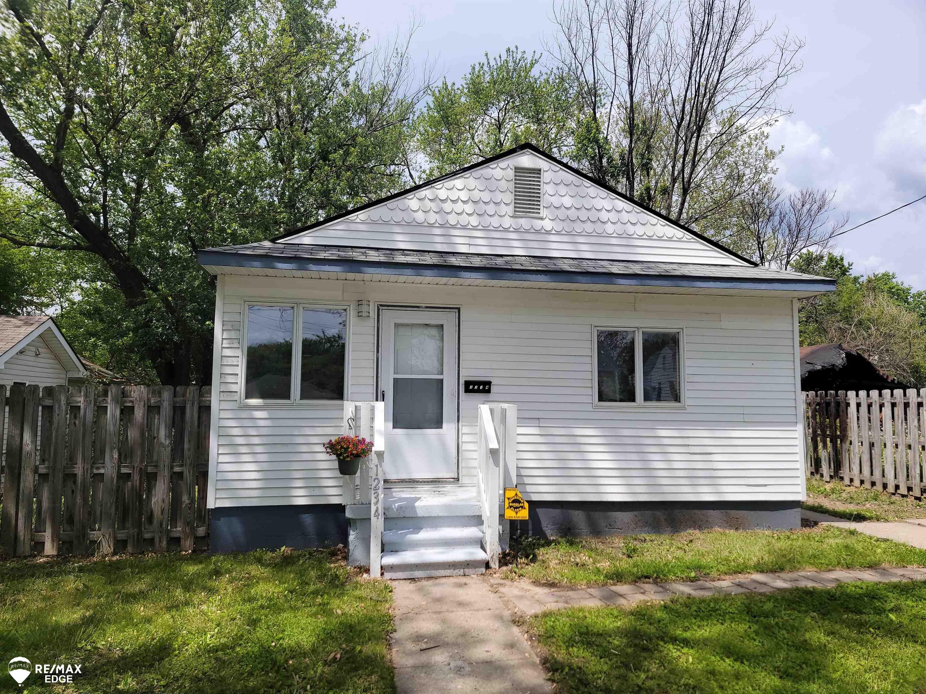 1234 Huron Street — photo