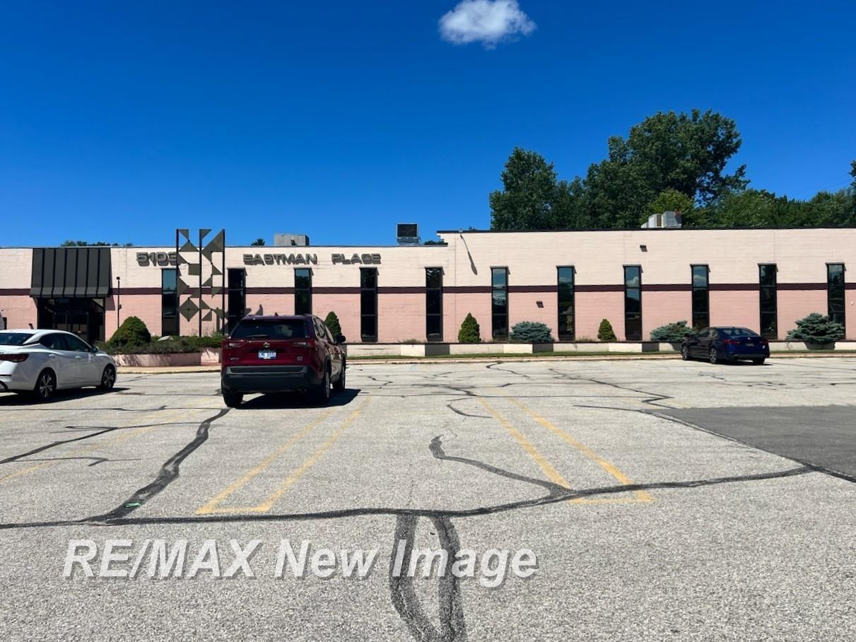 5103 Eastman Avenue Suite 229 — photo