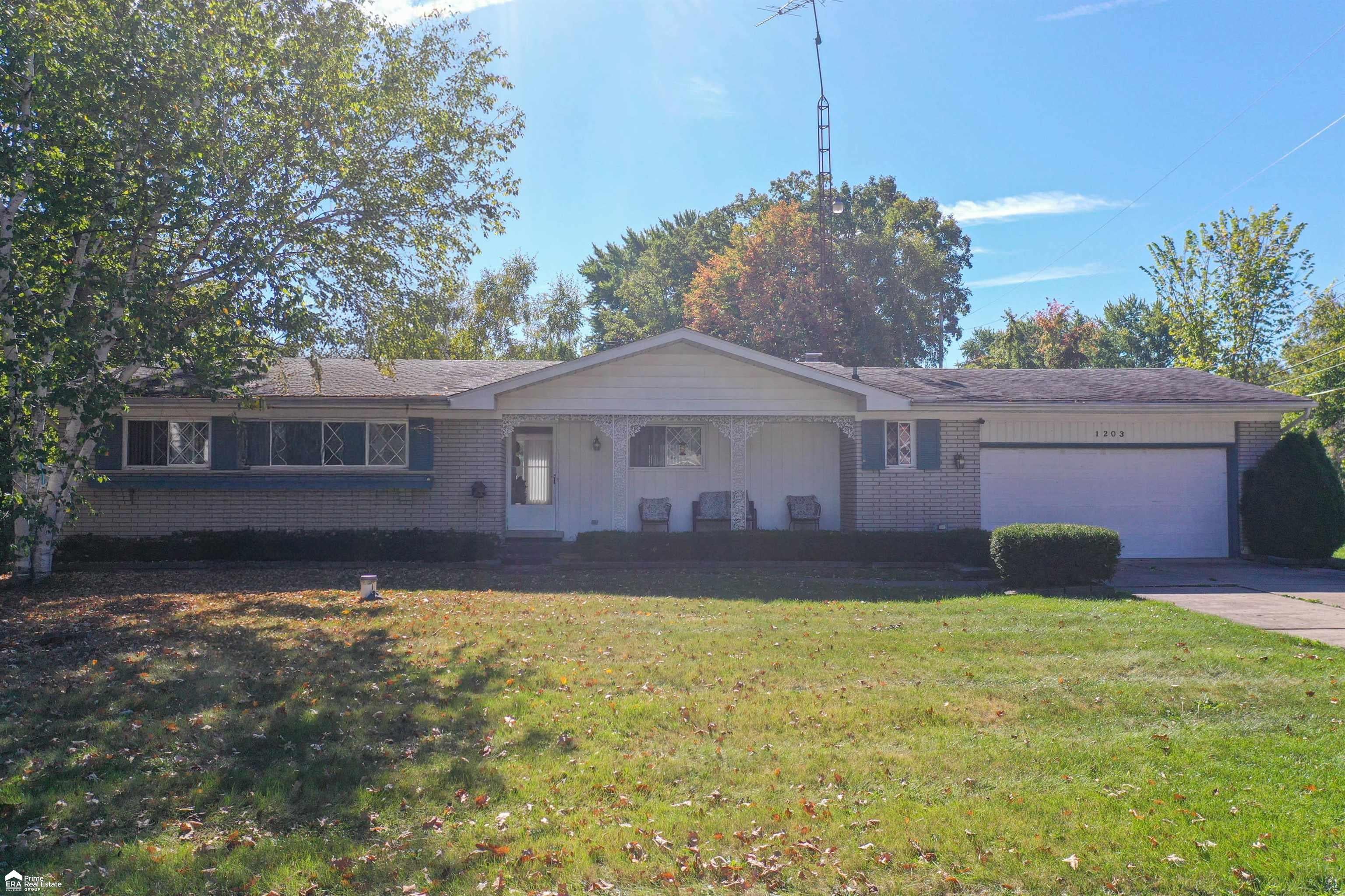 1203 Pickwick Place — photo