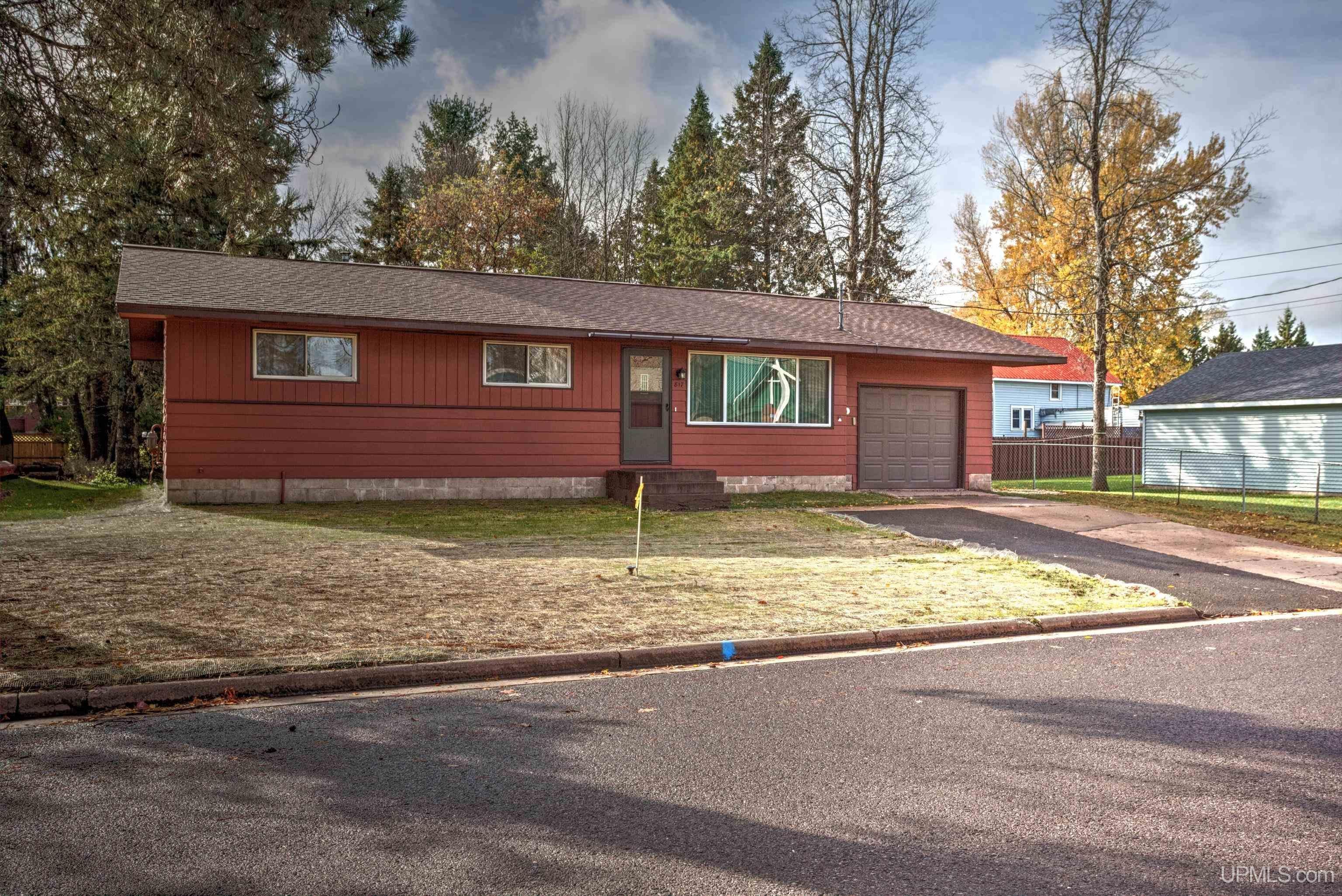 817 Margaret Street — photo
