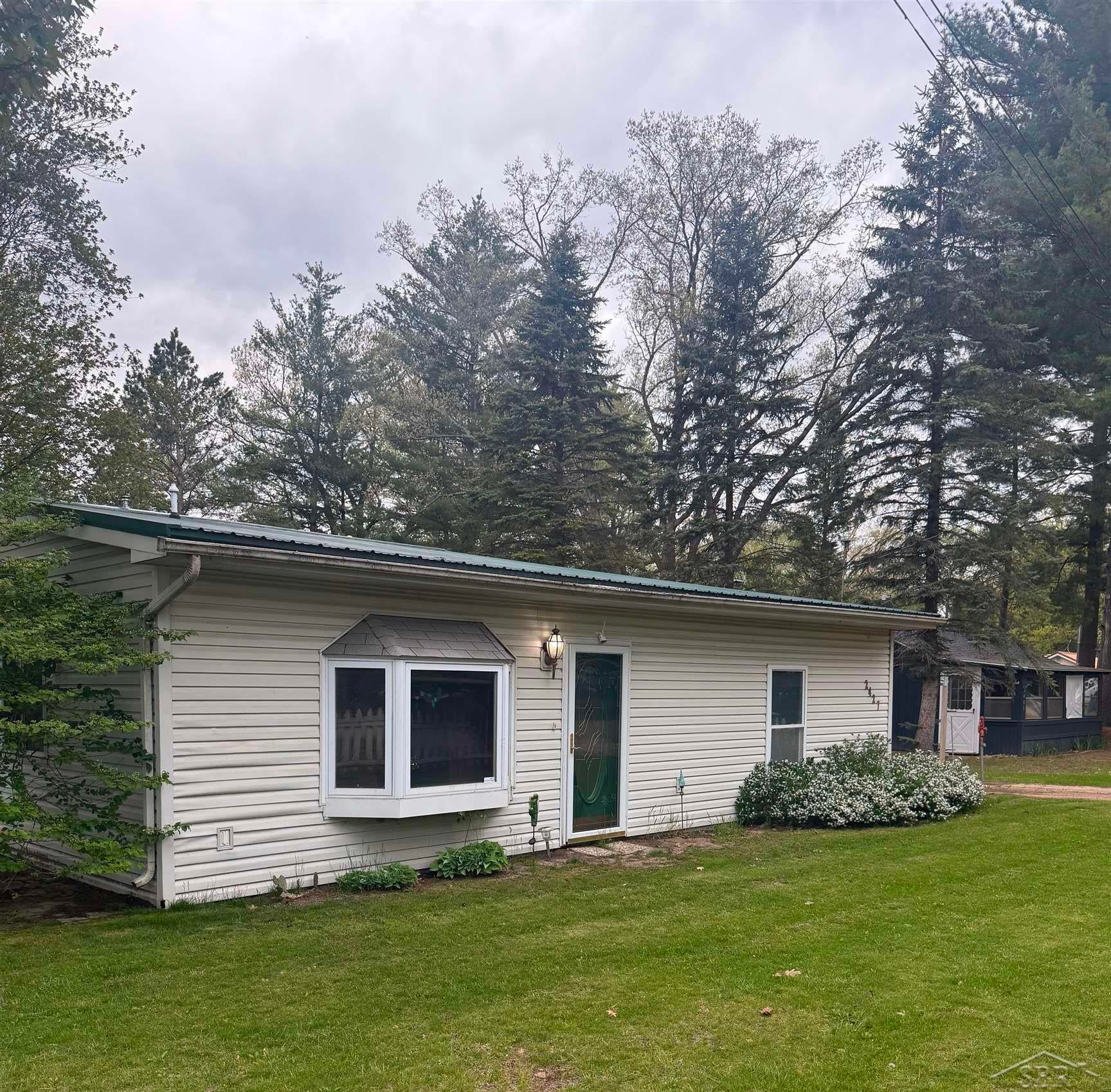 2427 Courtney Drive — photo