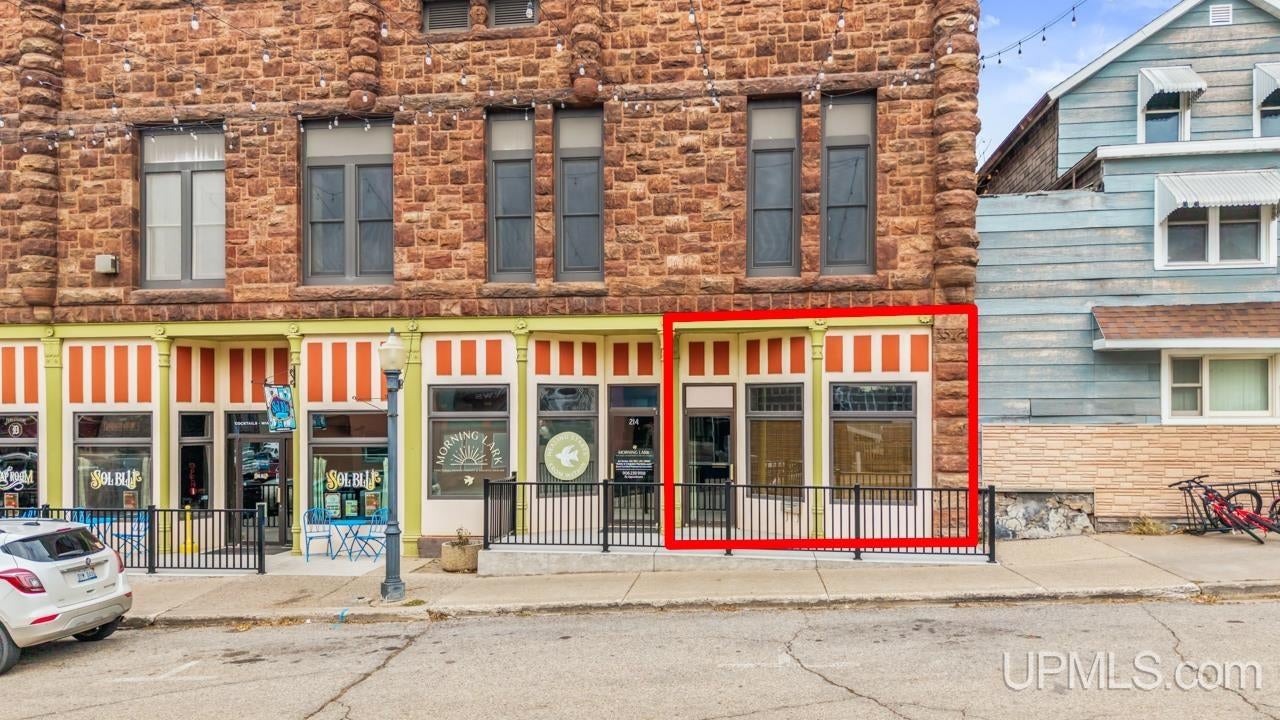 216 E Ludington Street — photo