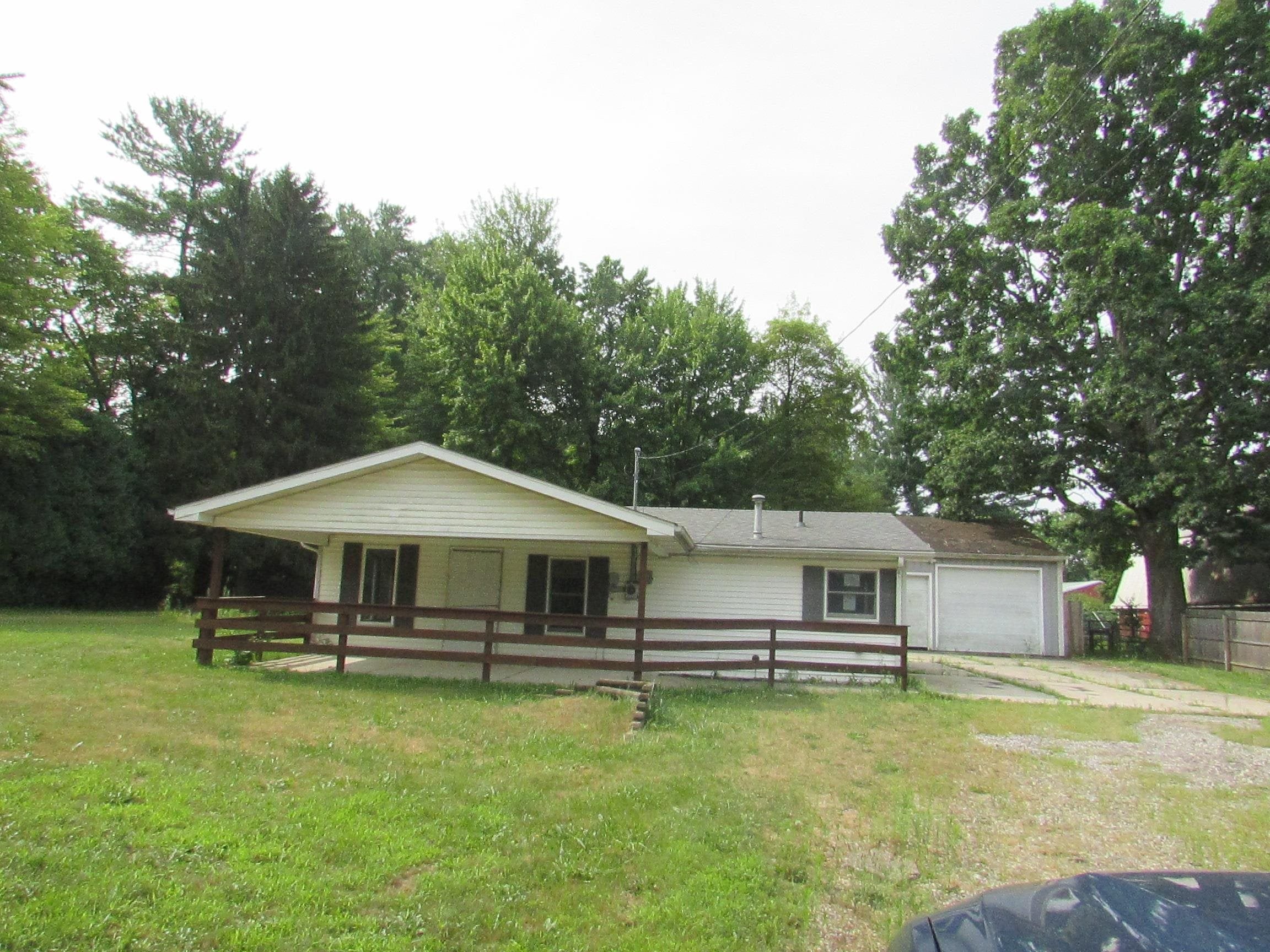 2905 W Burt Road — photo