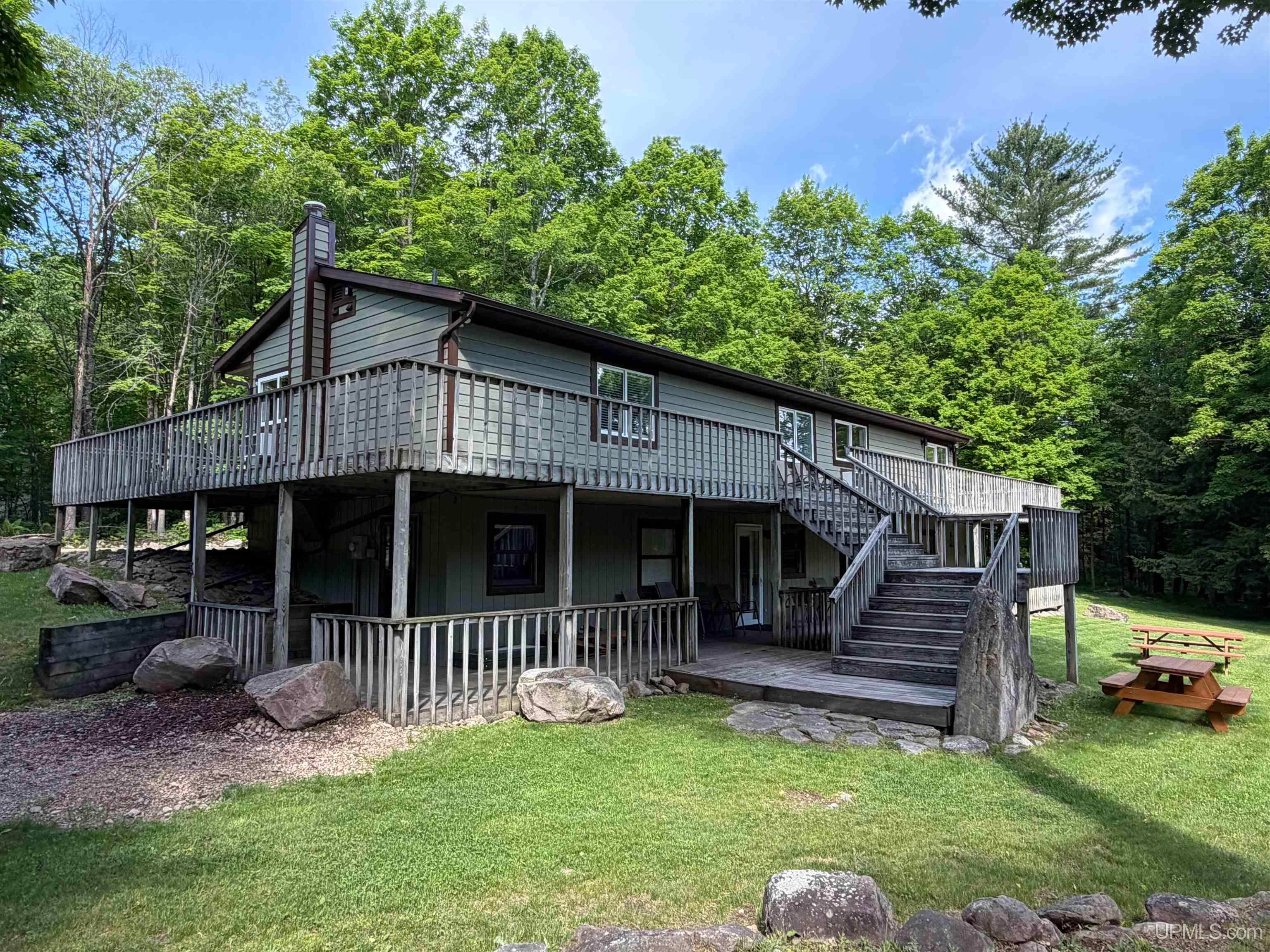 8285 Peter White Road — photo