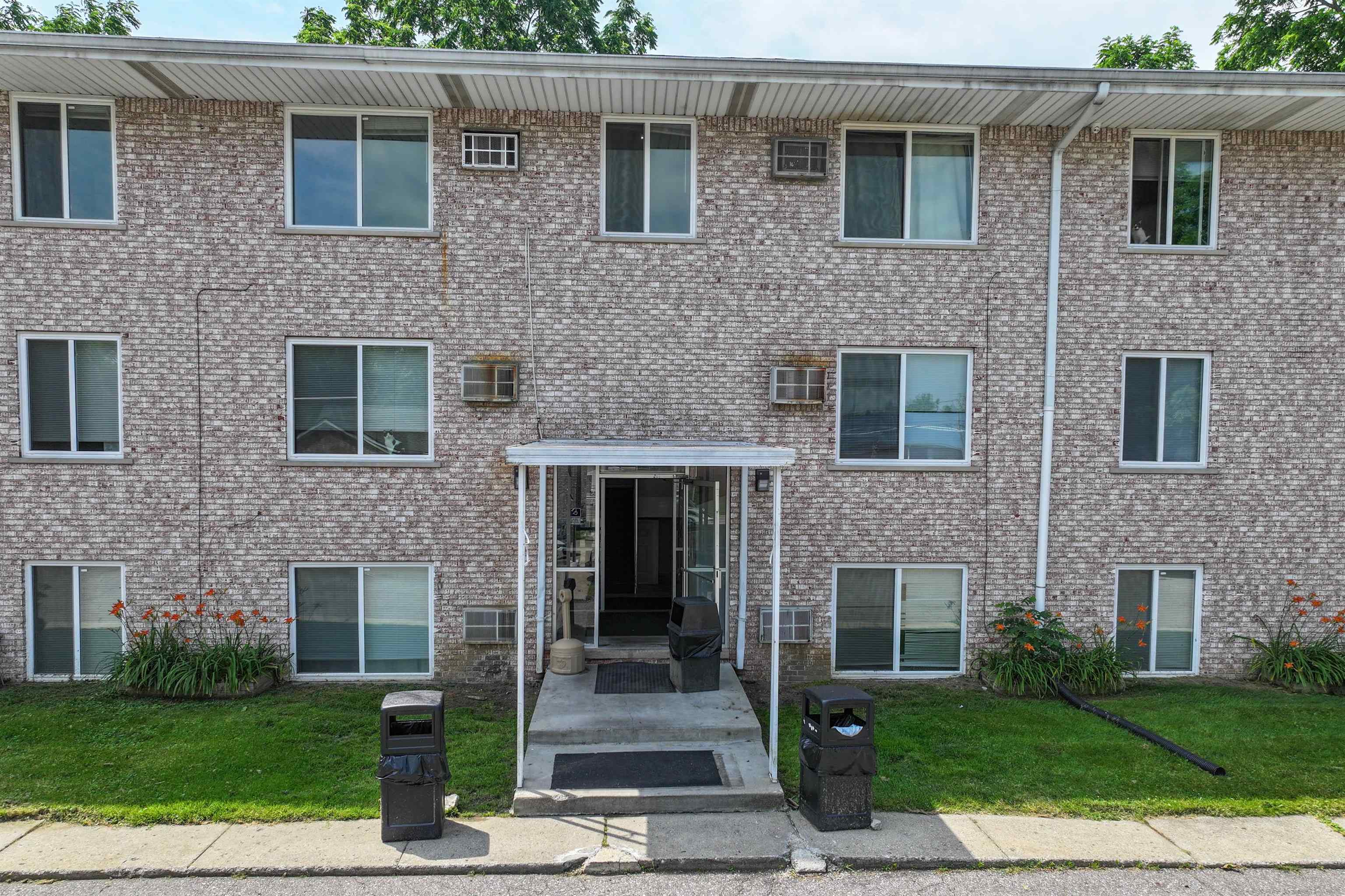 828 North Apt. #11 Street Apt. #11 — photo