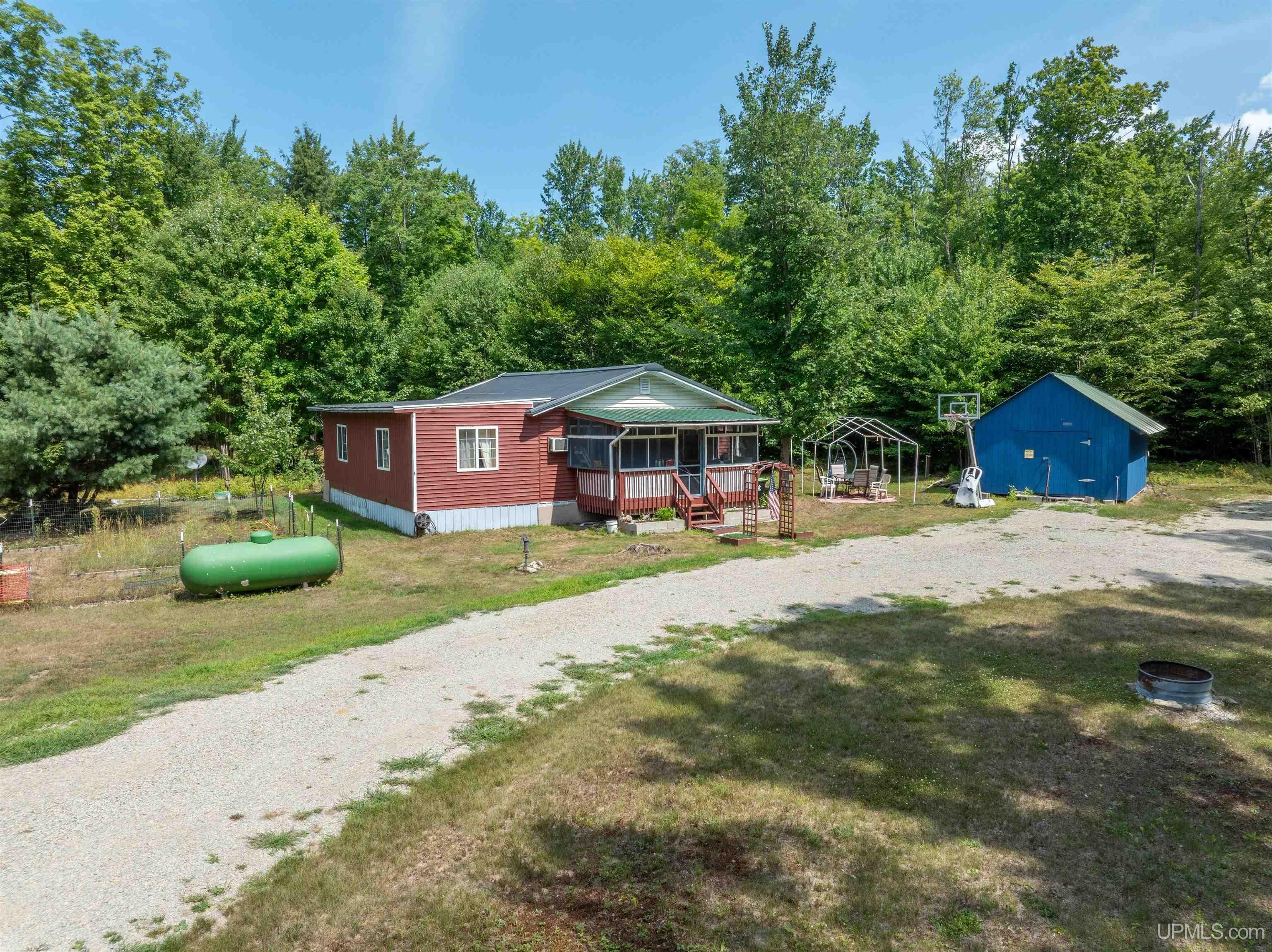 N290 N North Round Lake Road — photo