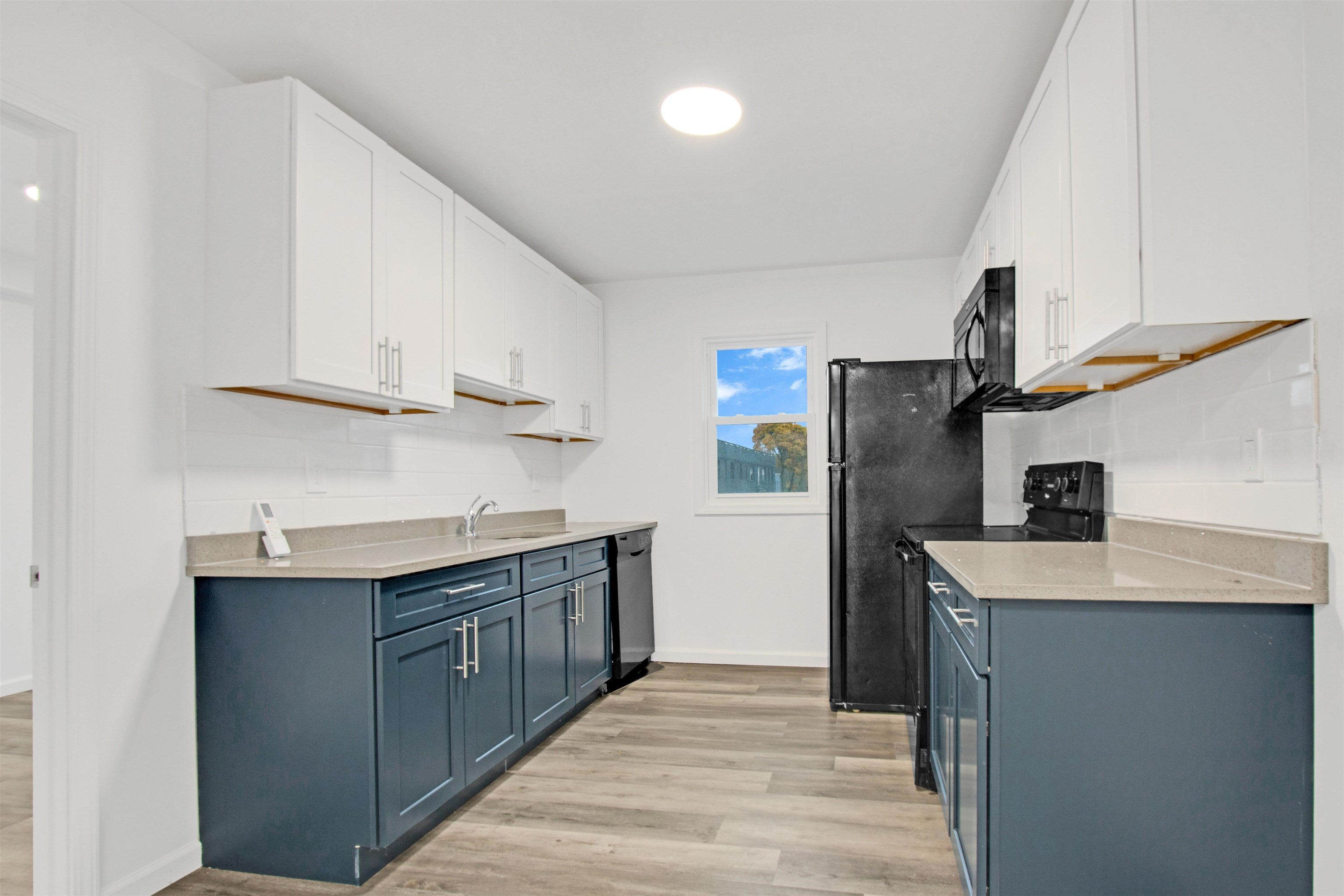 343 Sheffield Apt. a Avenue Apartment a — photo