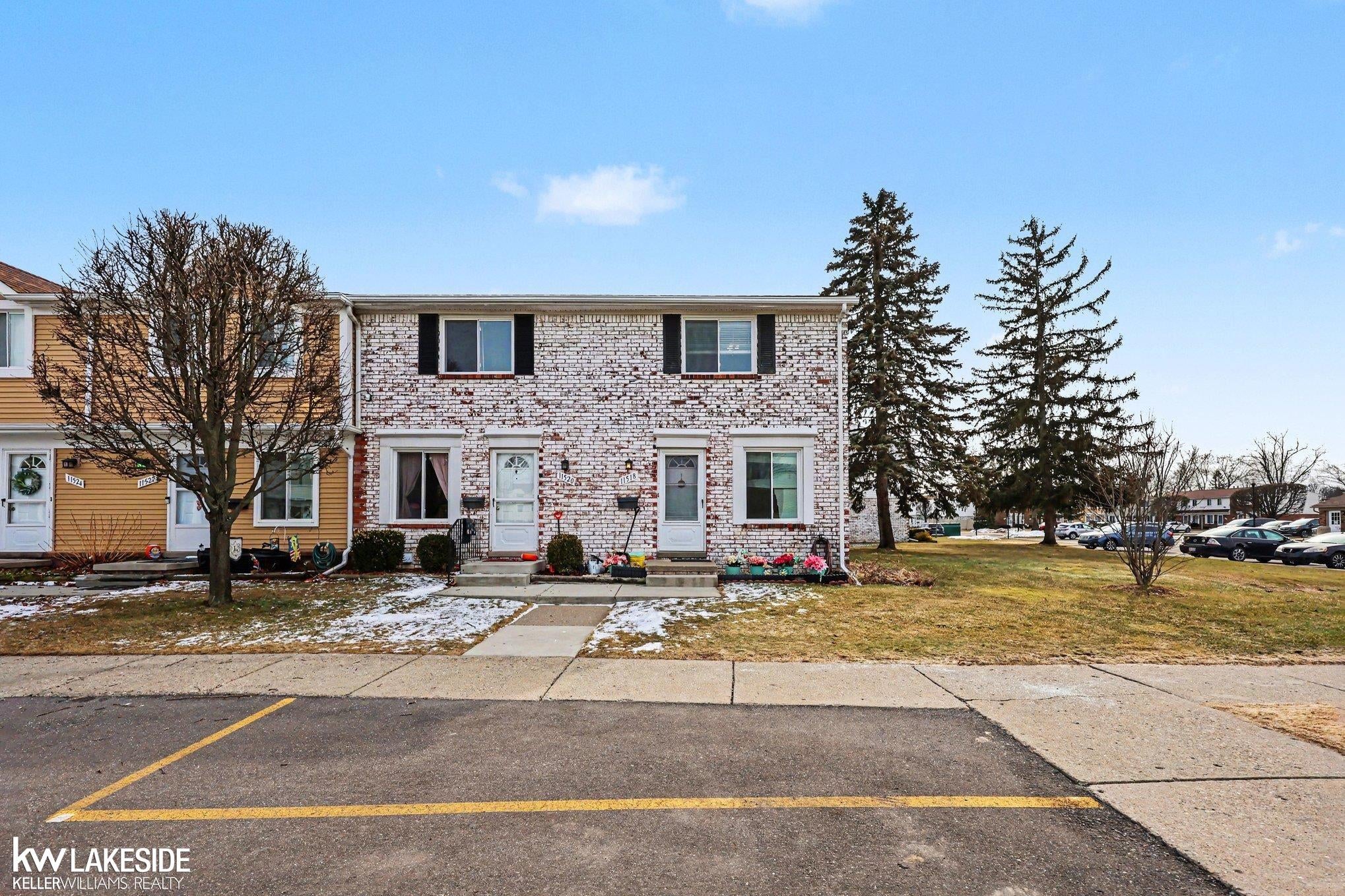 11518 Messmore Road 44 — photo