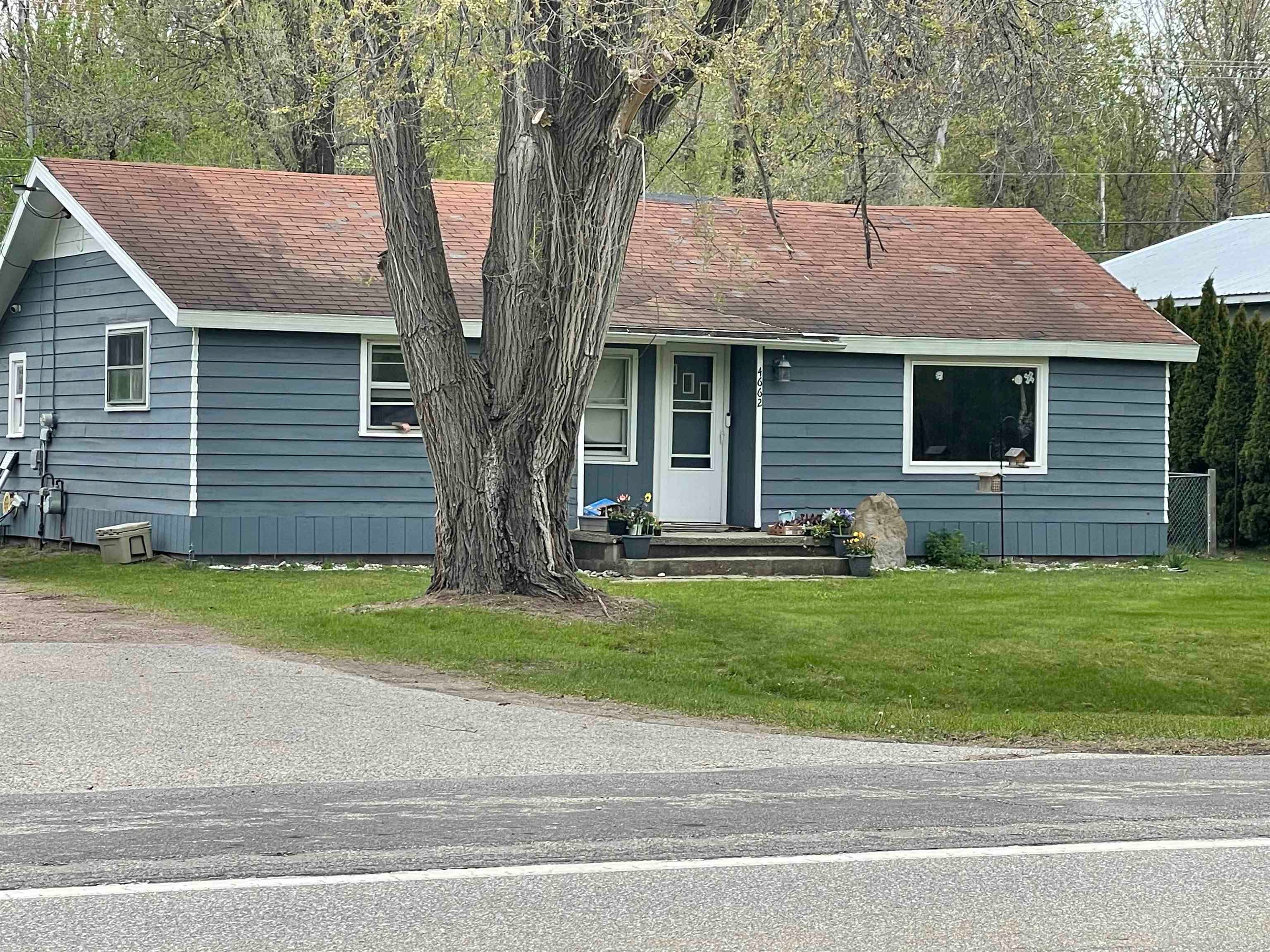 4662 W Isabella Road — photo