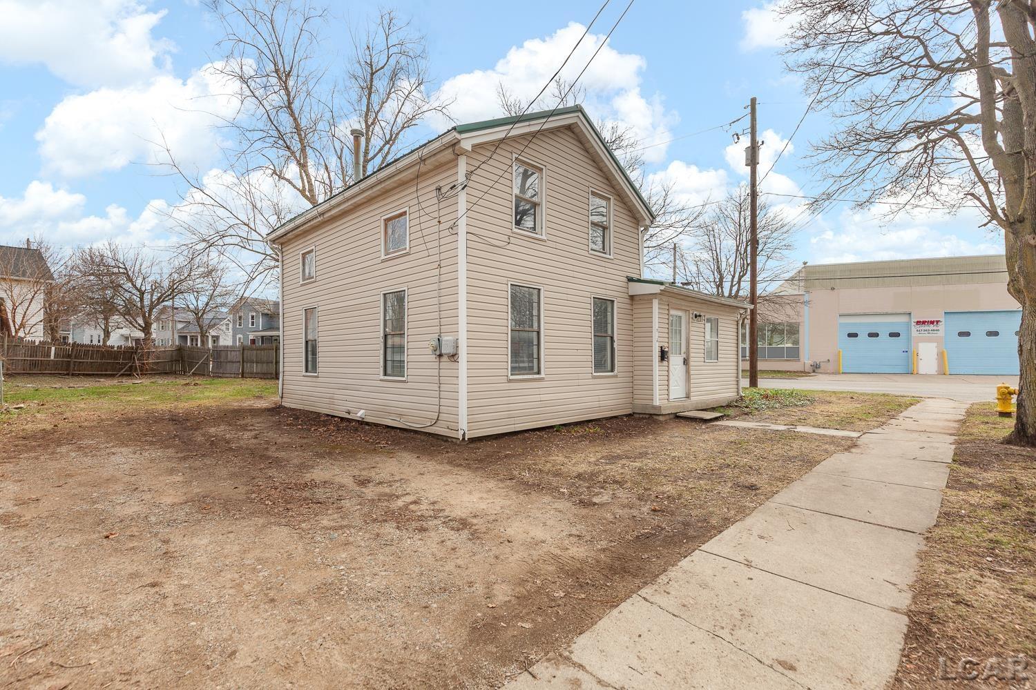 206 Ormsby Street — photo