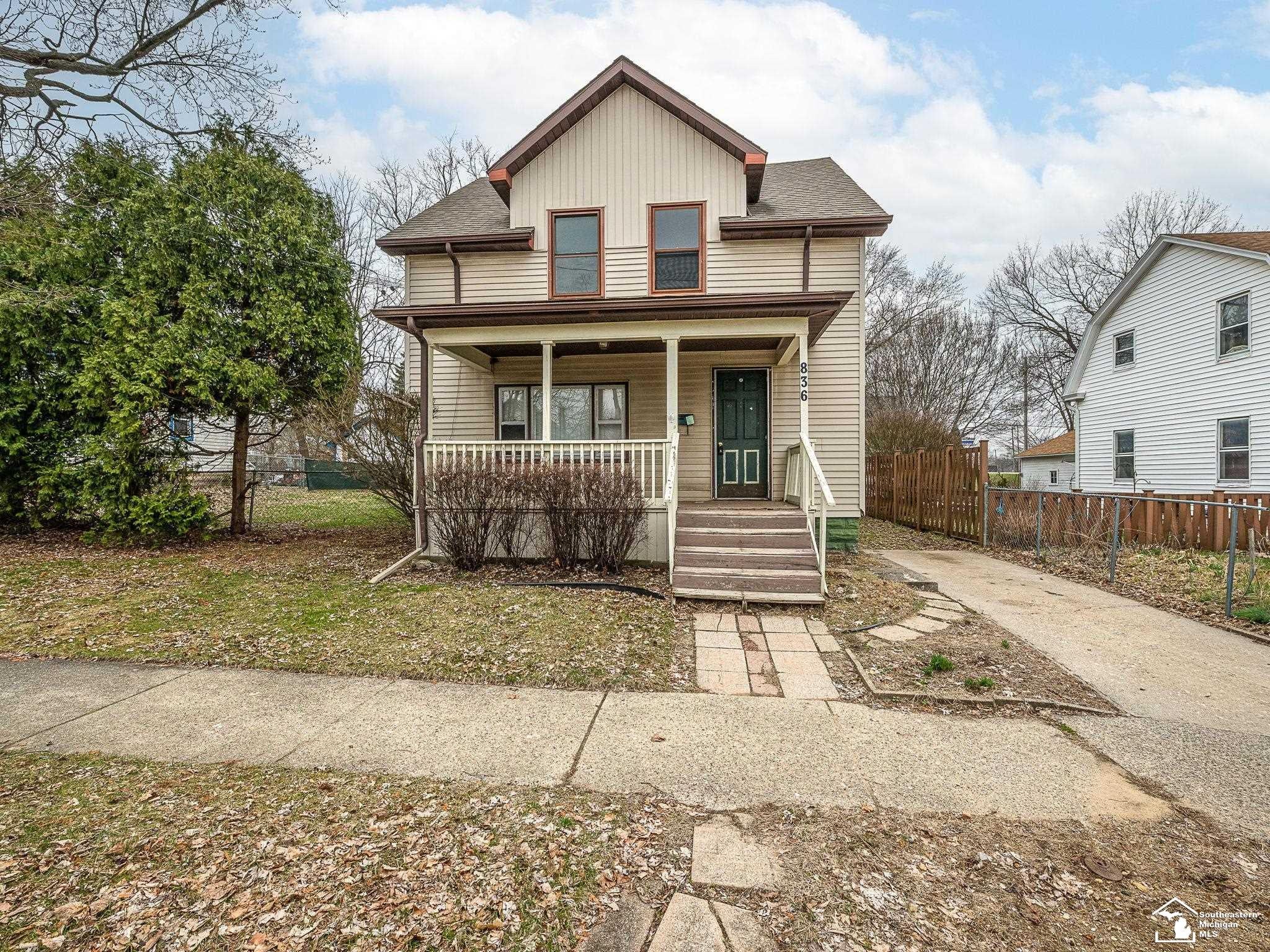 836 Lincoln Street — photo