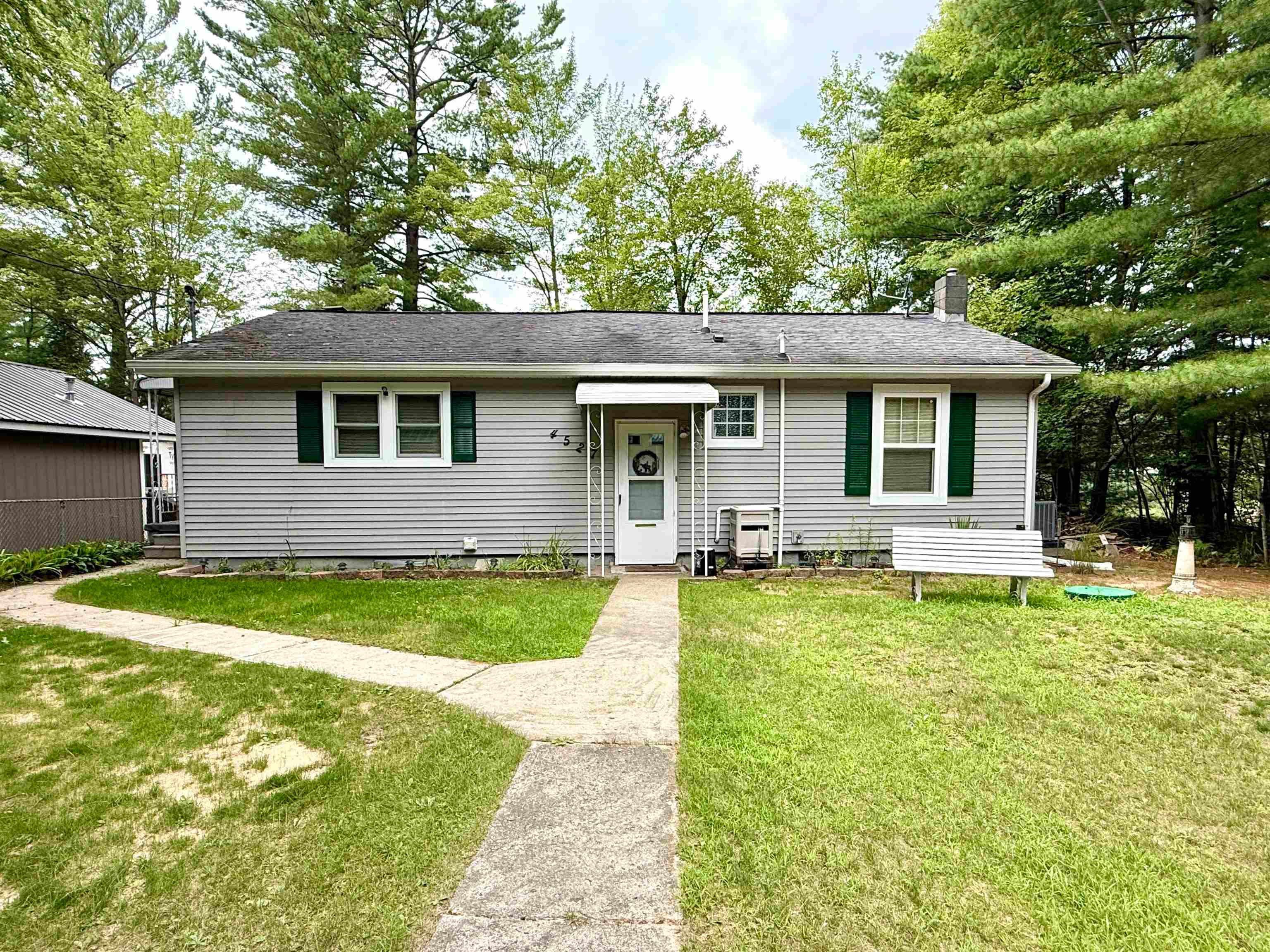 4527 River Lane Street — photo