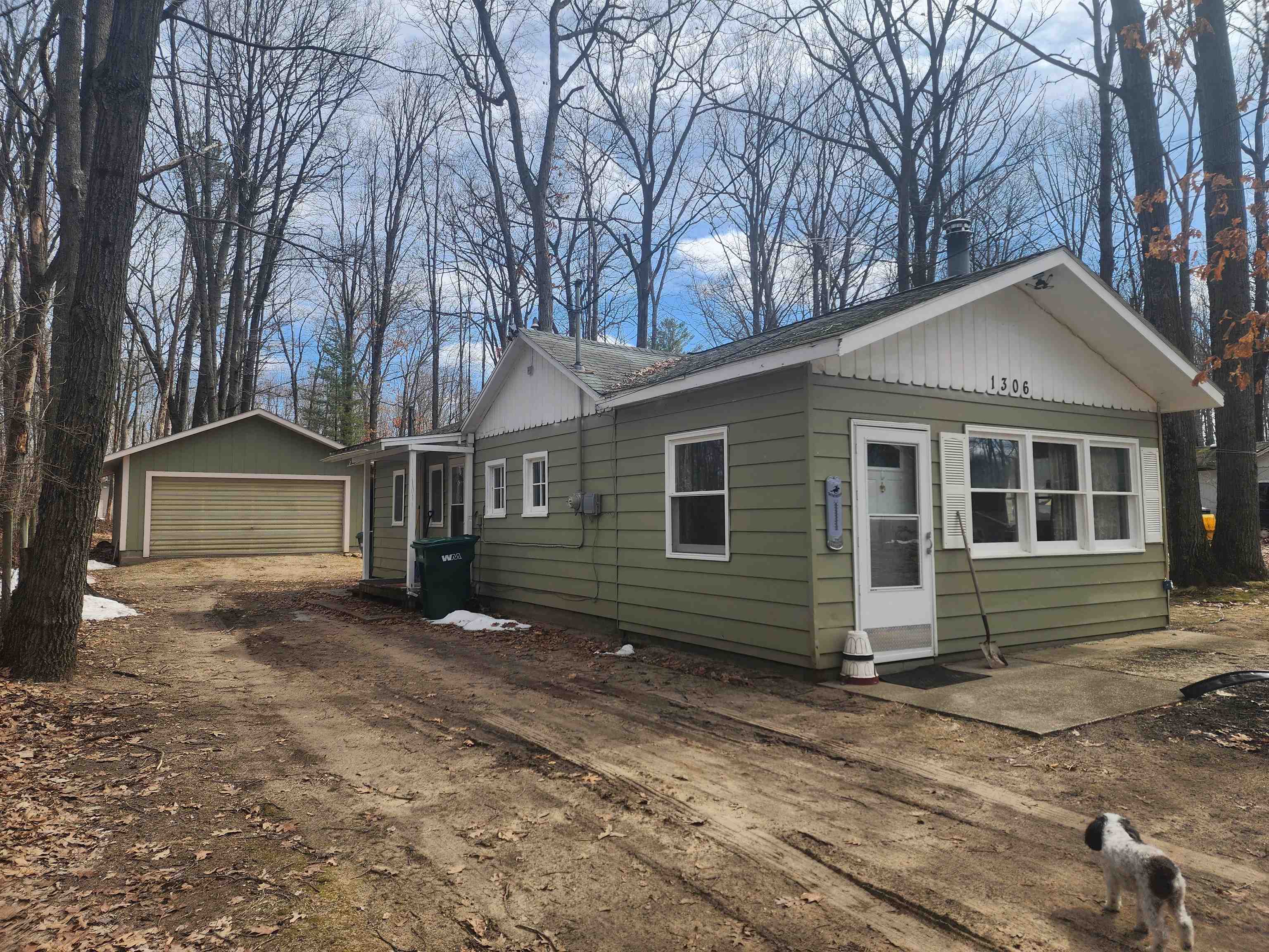 1306 Russell Drive — photo