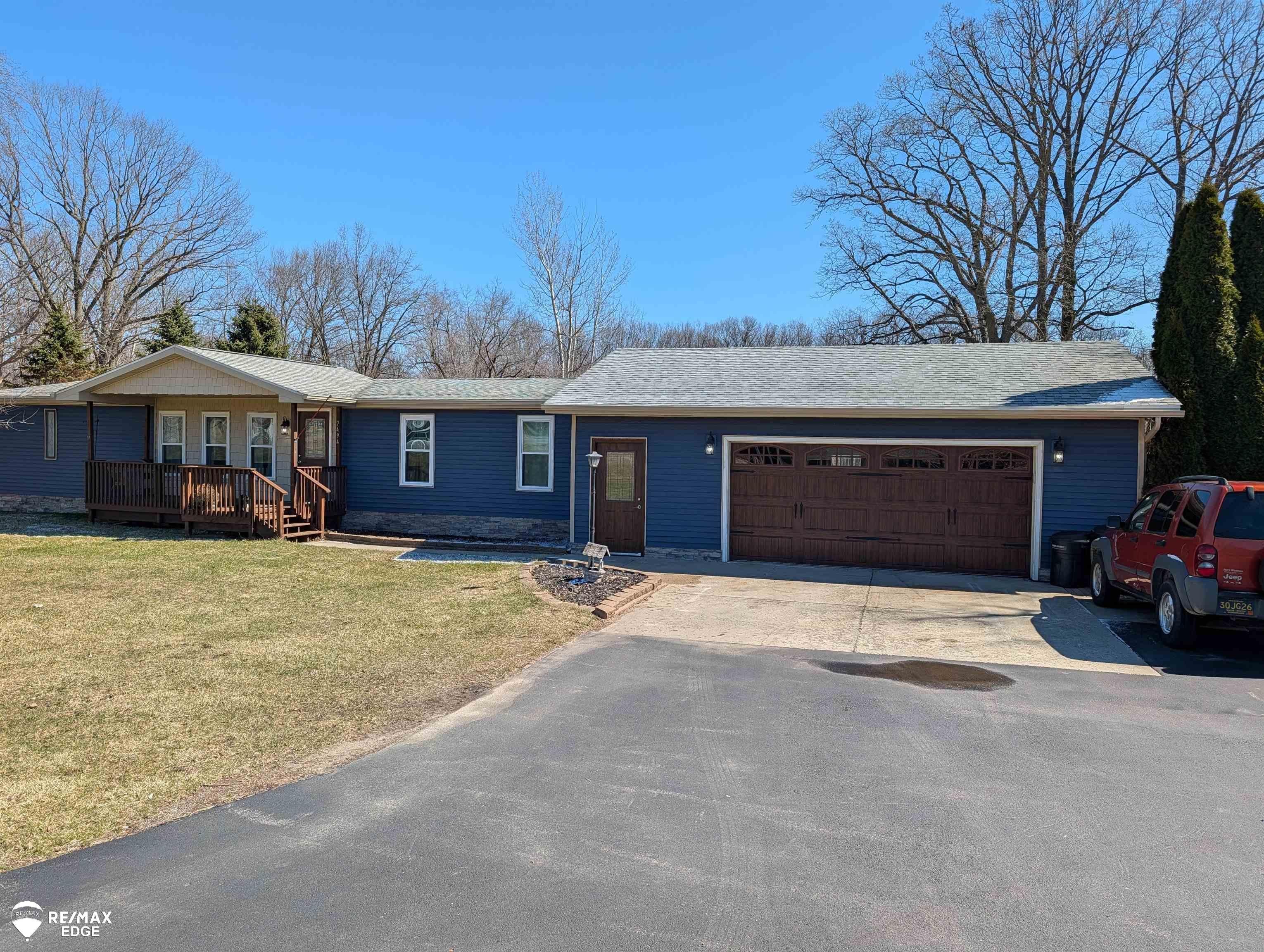 7494 N State Road — photo
