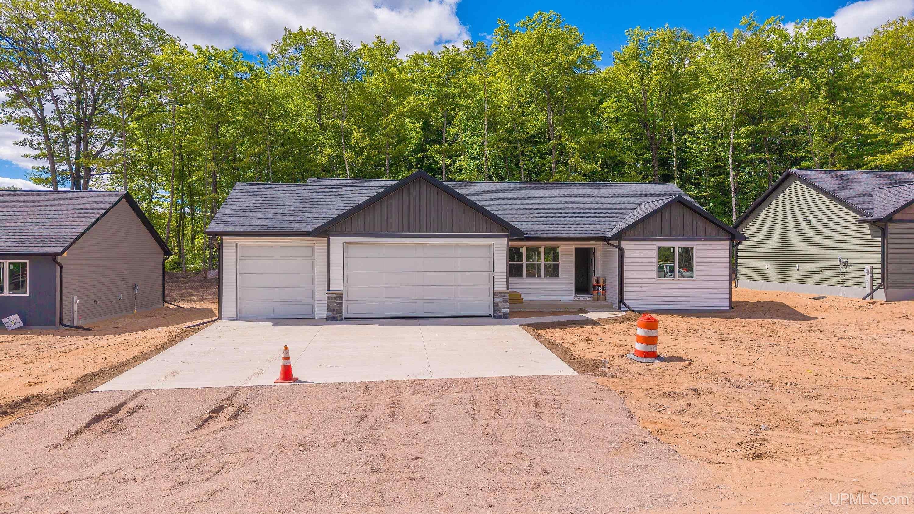 148 Woodland Drive — photo