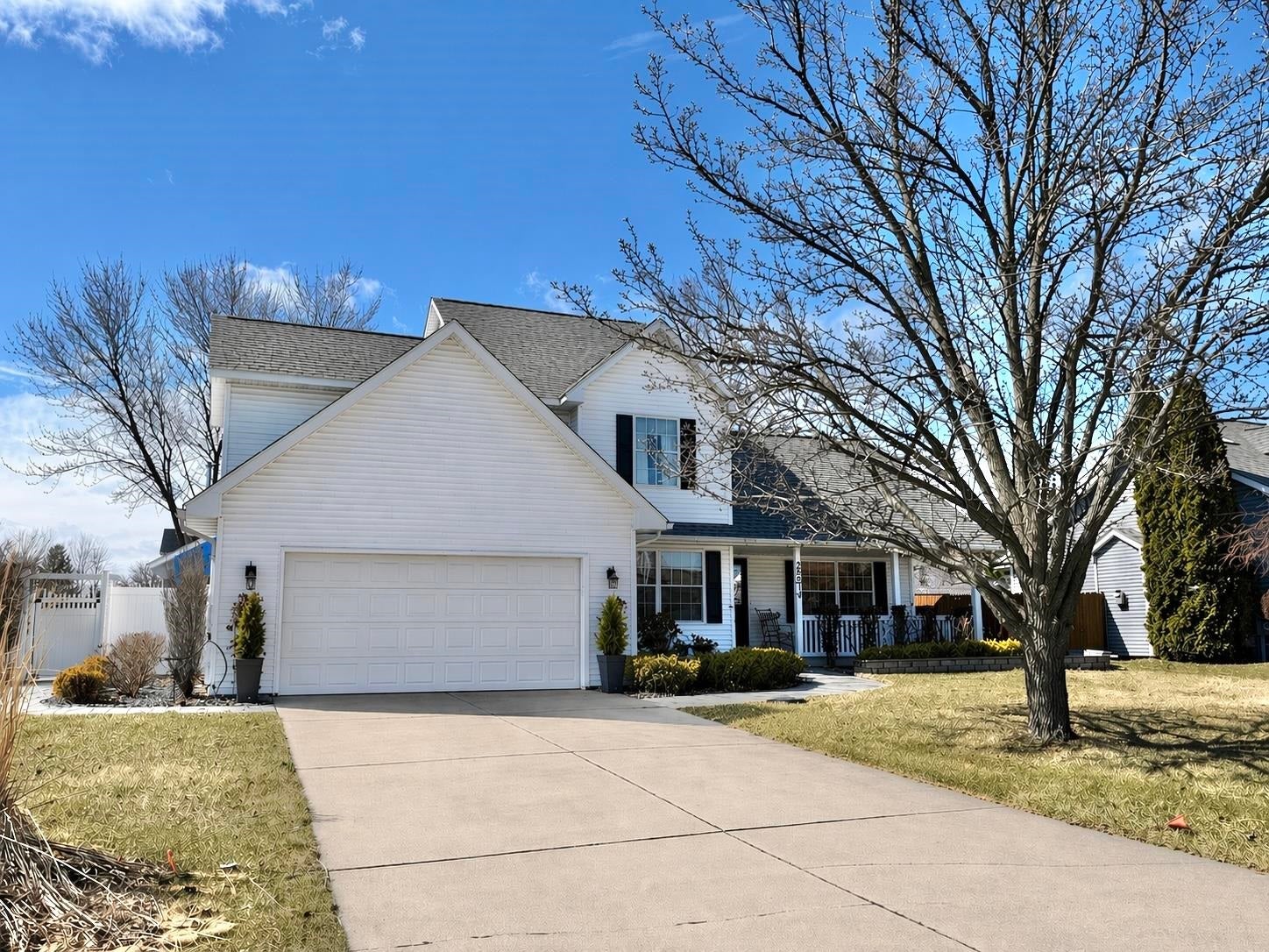 2821 Churchhill Lane — photo