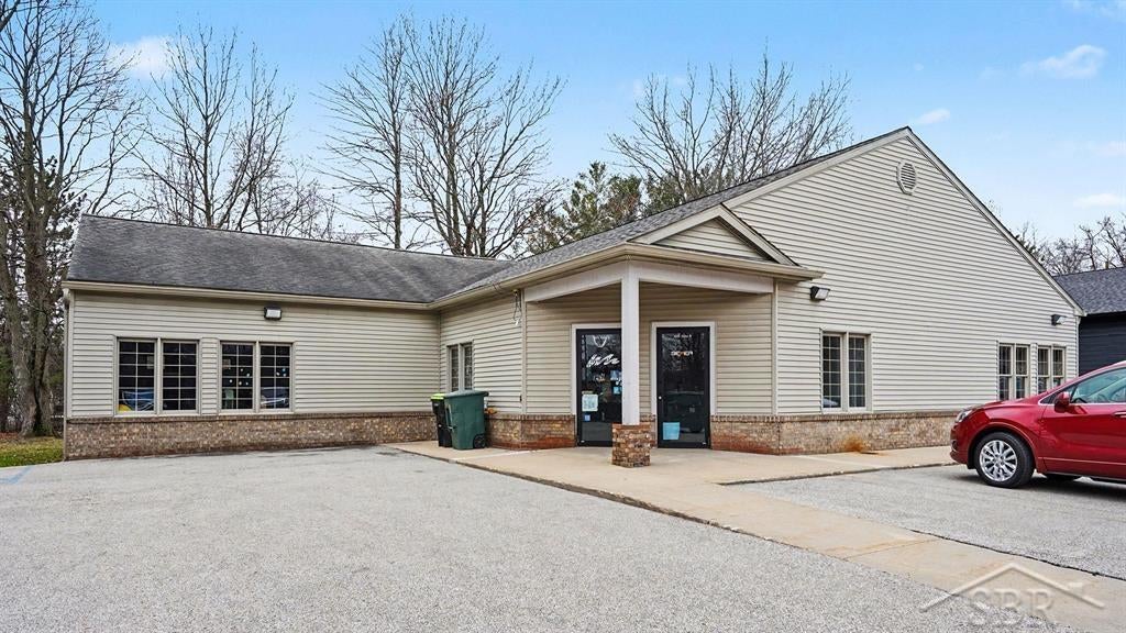 Unit B 5319 N Saginaw Road — photo