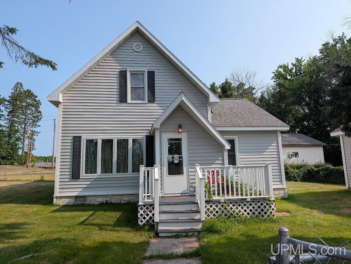478 Railroad Street — photo