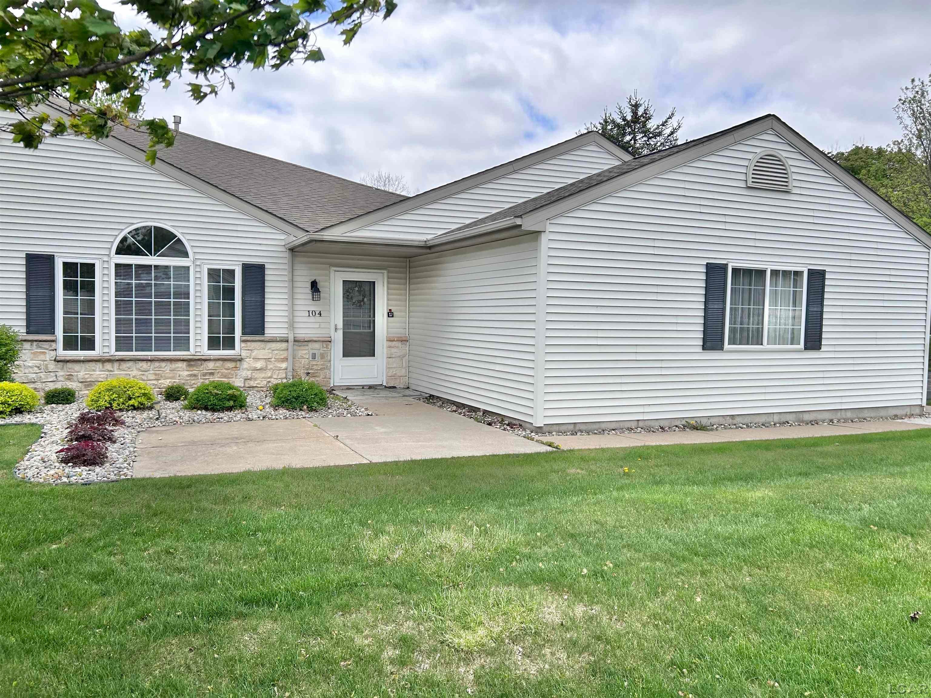 104 Lakewood Drive — photo