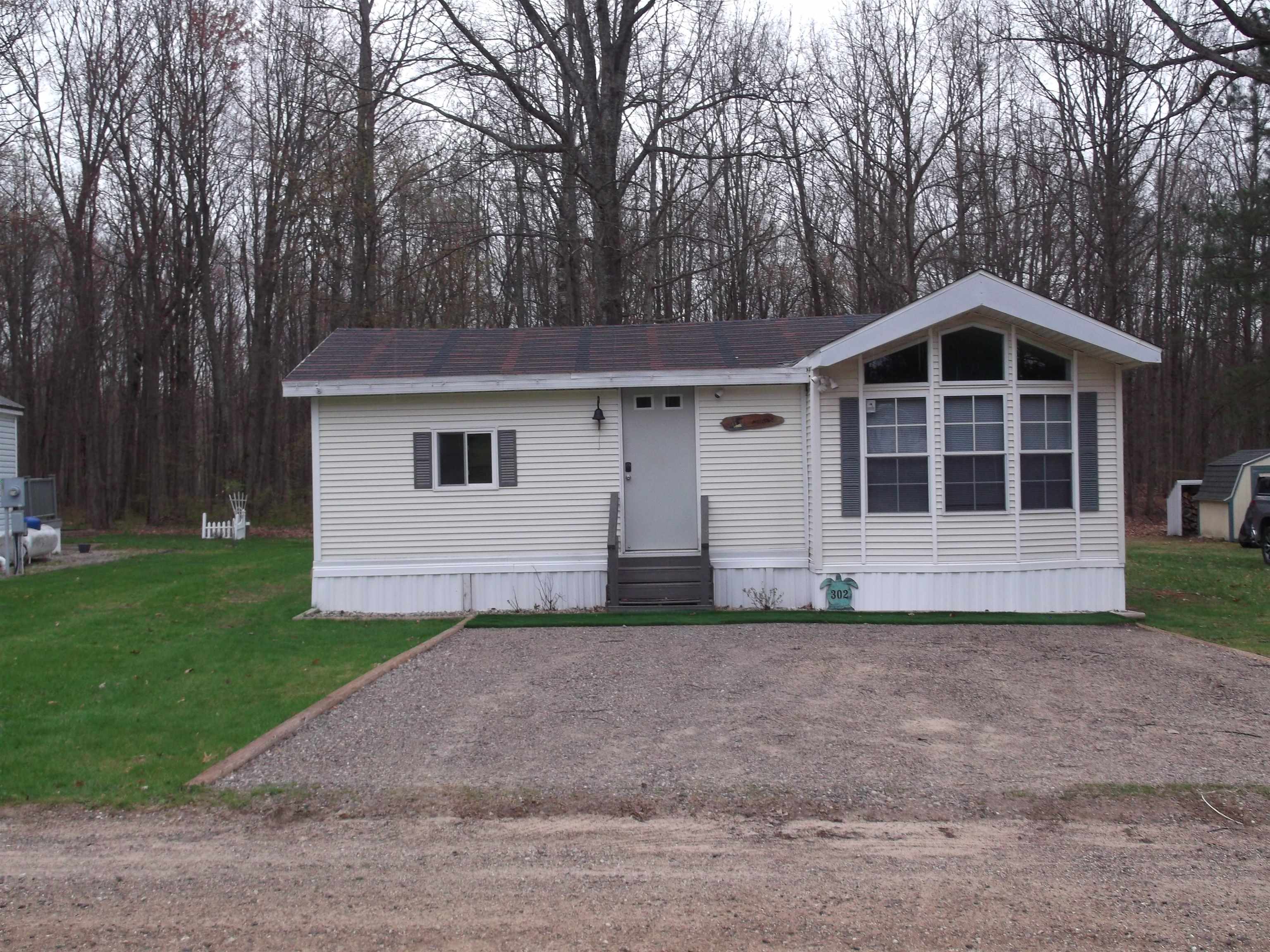 2221 Grass Lake Avenue — photo