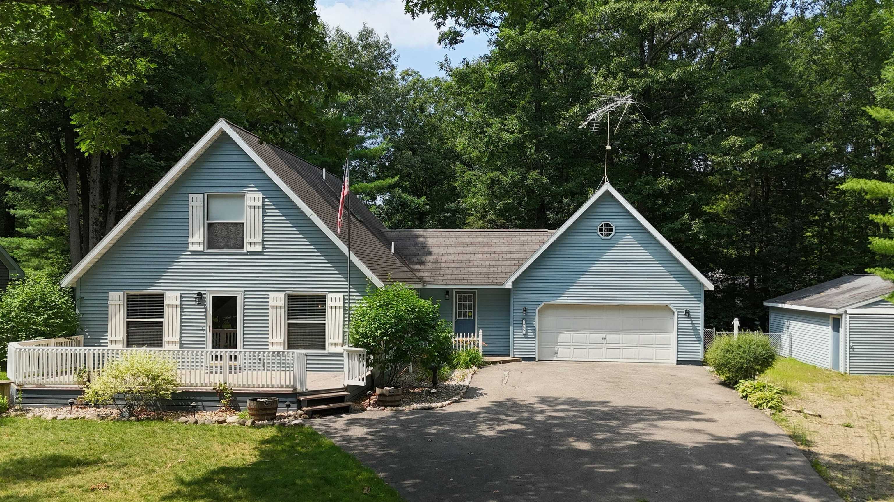 124 Winding Drive — photo