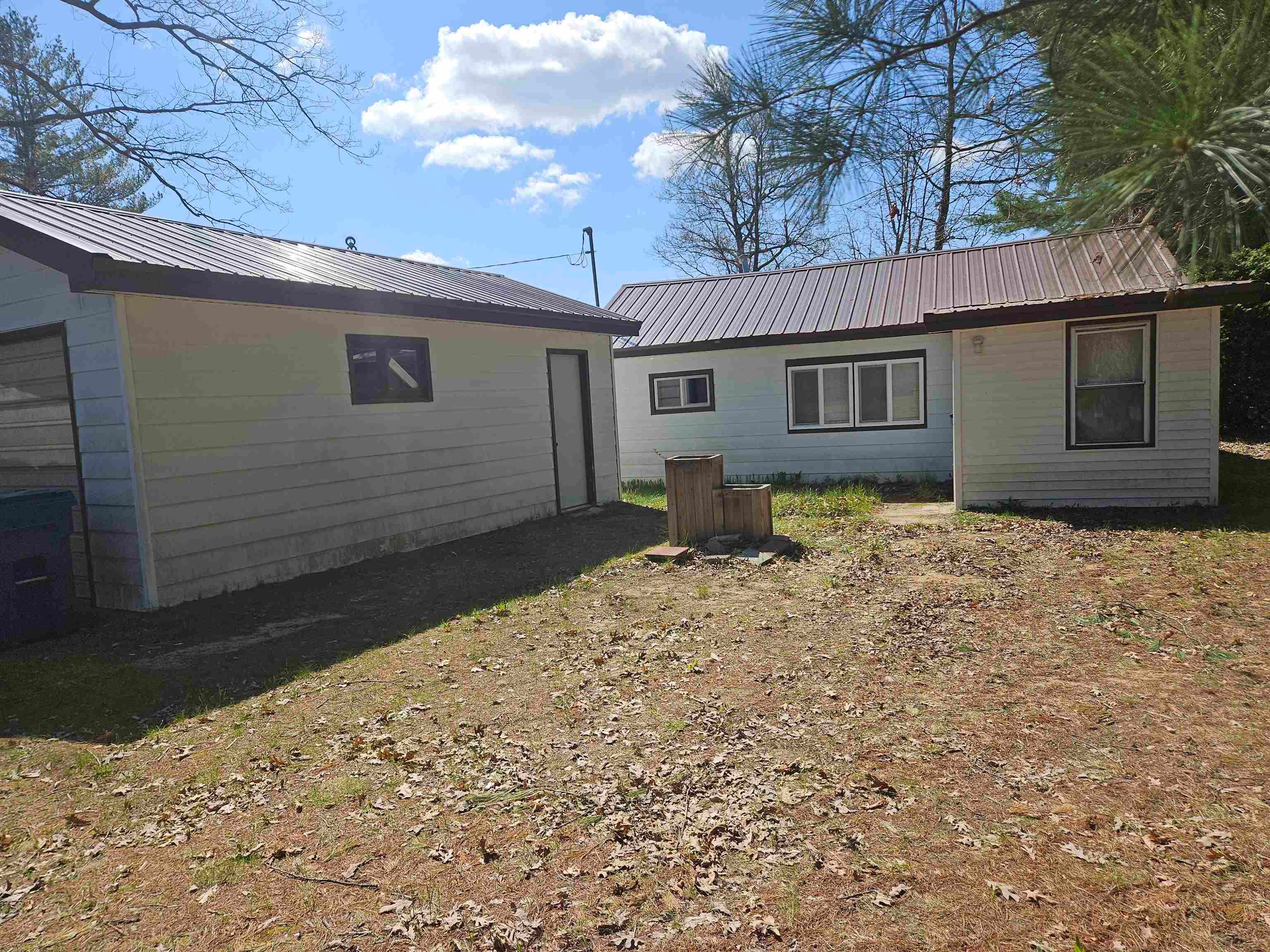 6644 Carpenter Road — photo