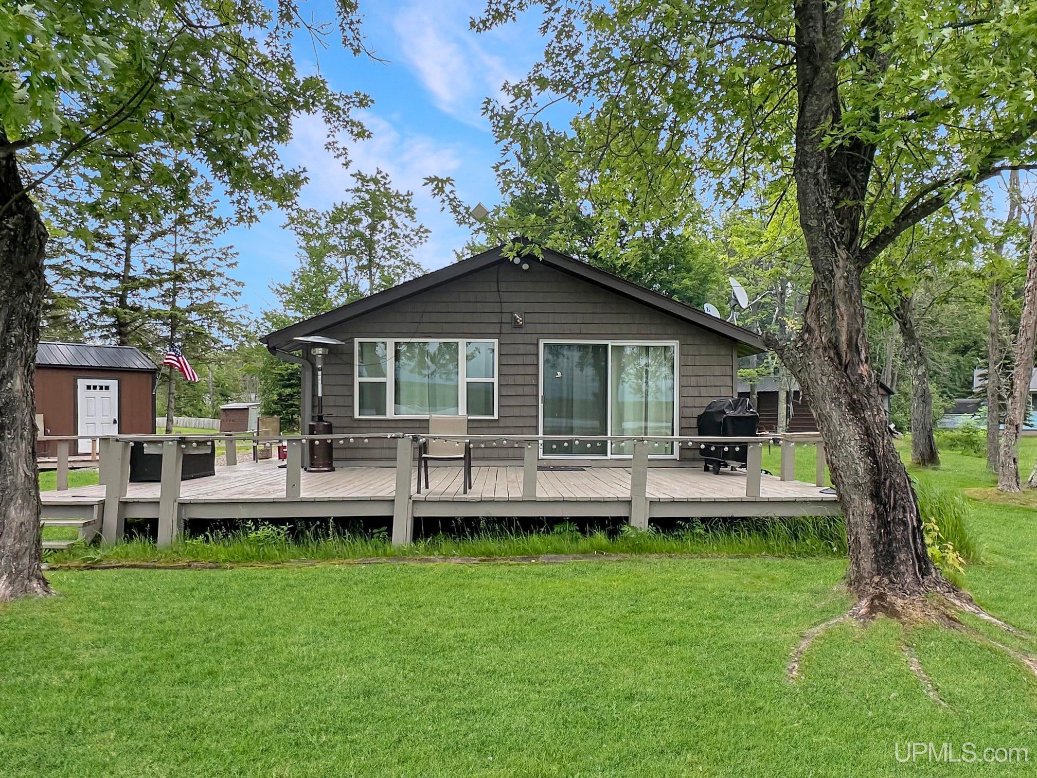 217 E Lake Emily Road — photo