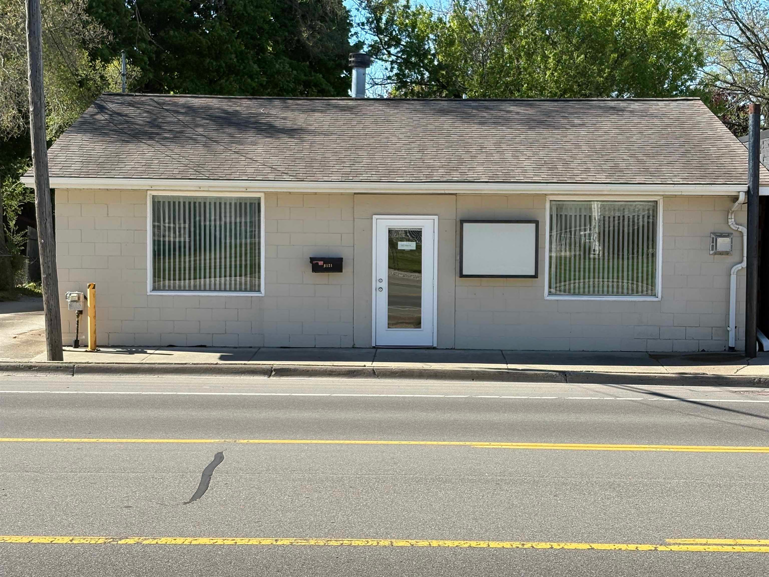 8121 Miller Road — photo