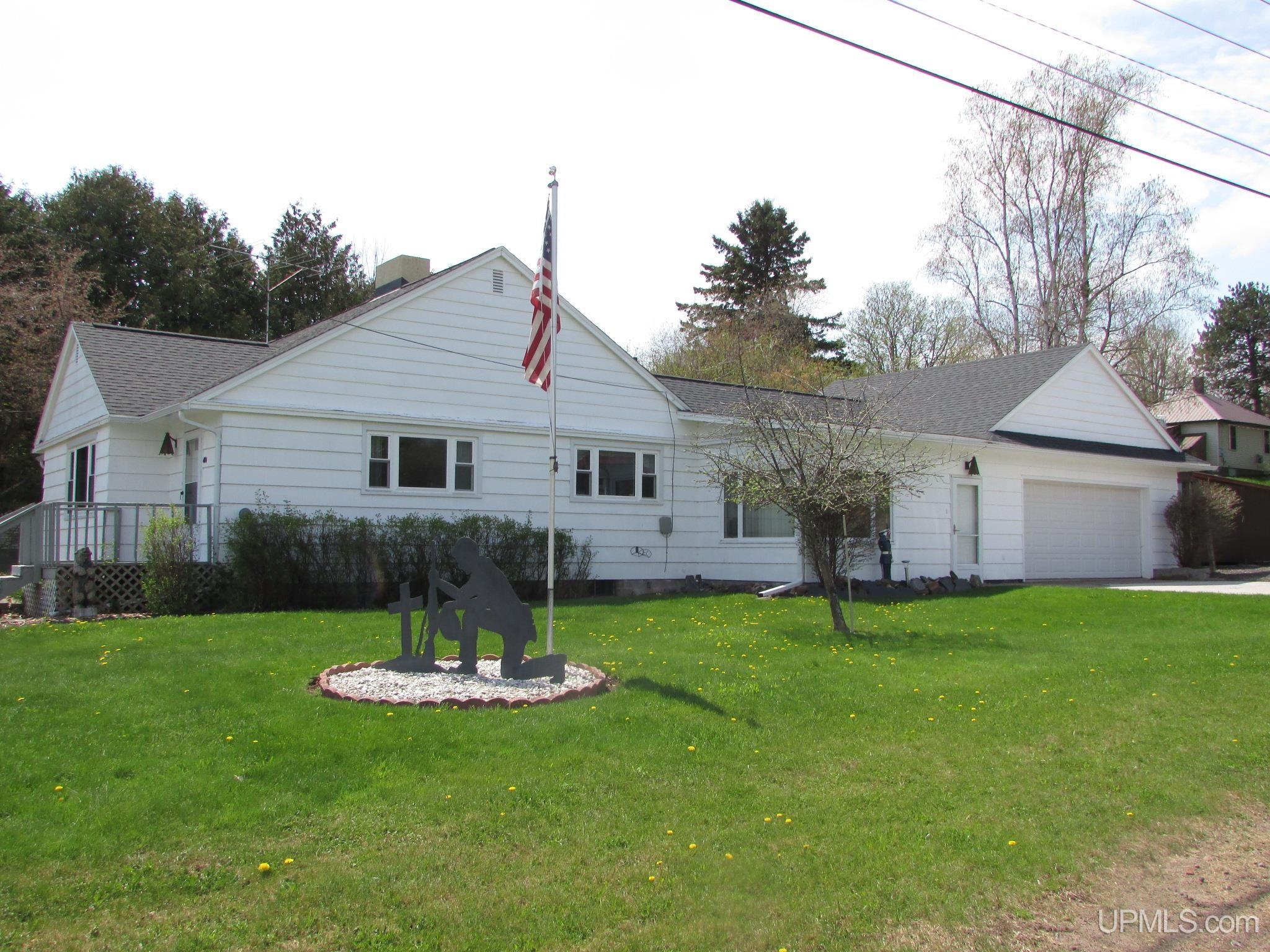 404 Bowling Avenue Village — photo