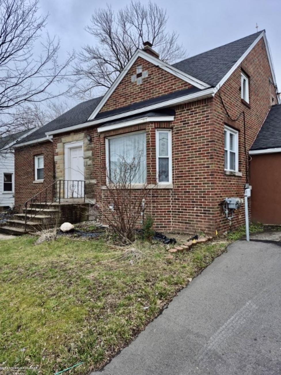 2044 E Bristol Road — photo