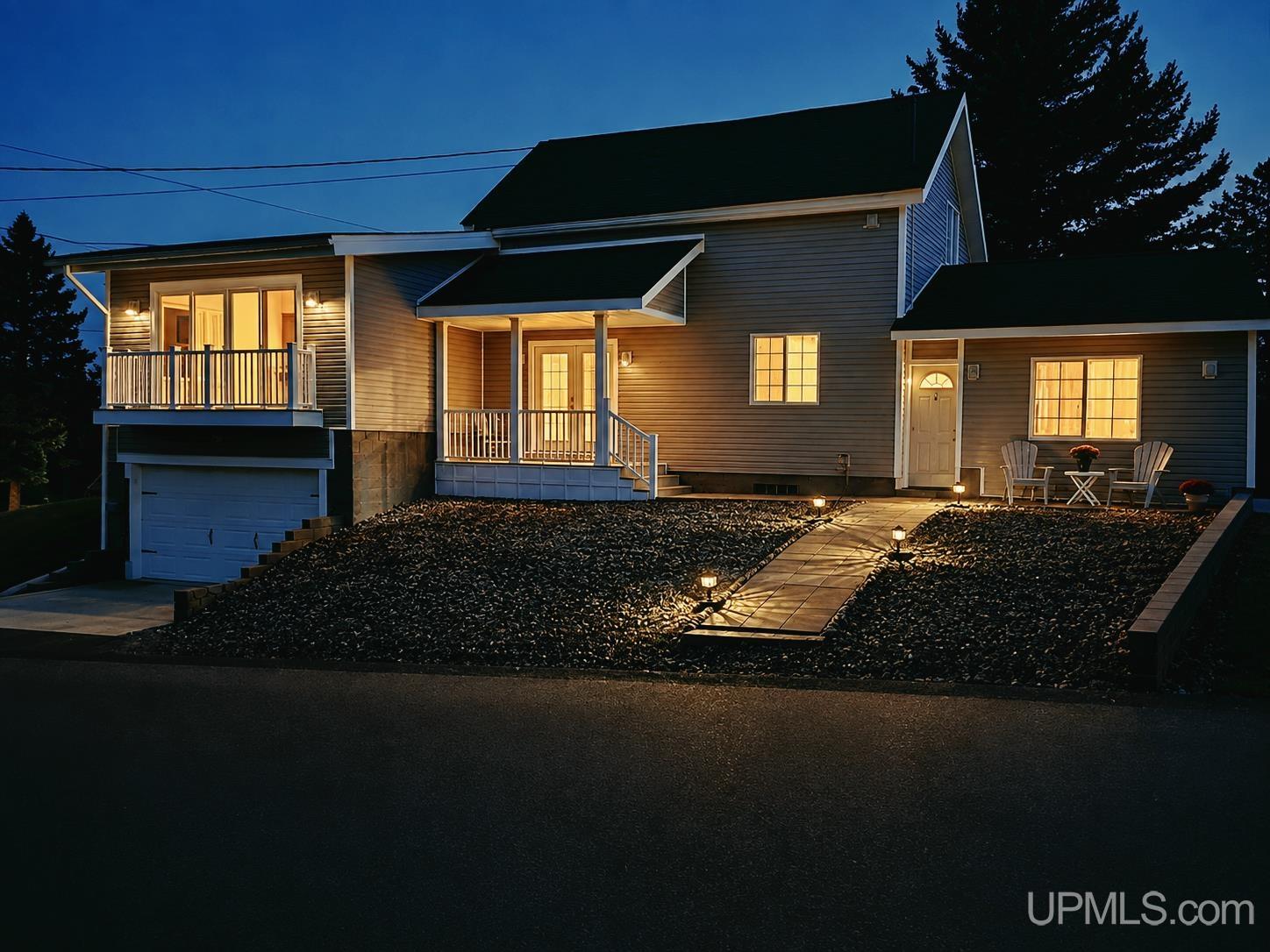 526 E Bundy Street — photo