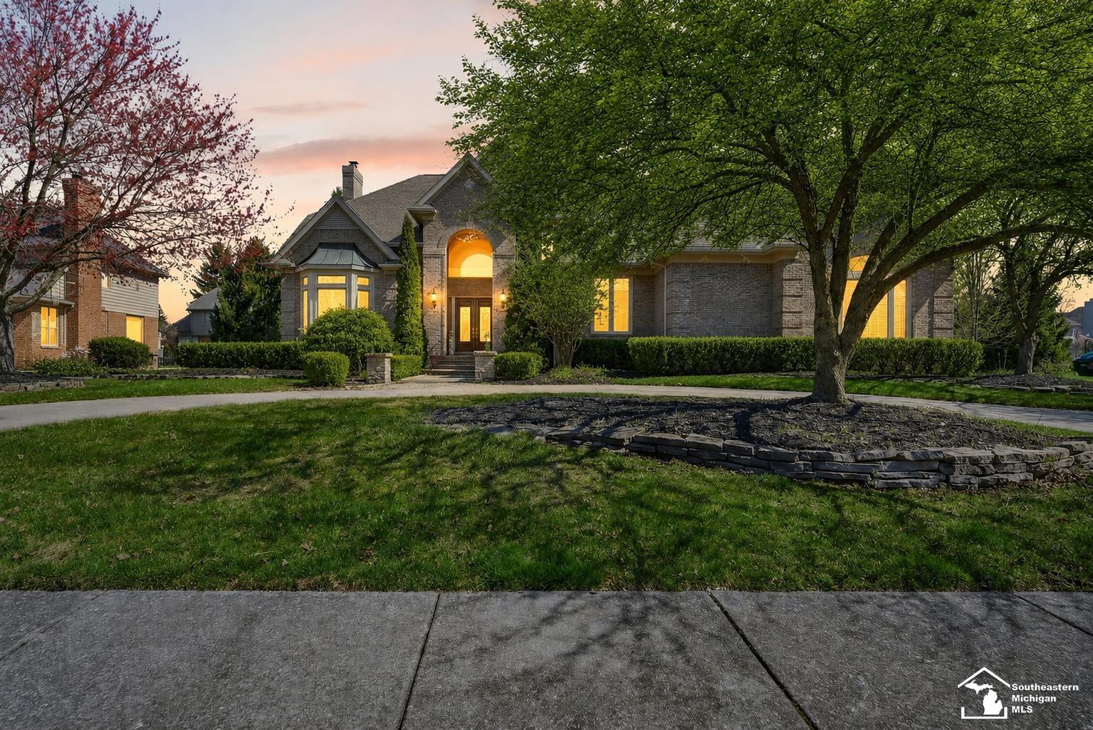4592 Forestview Drive — photo