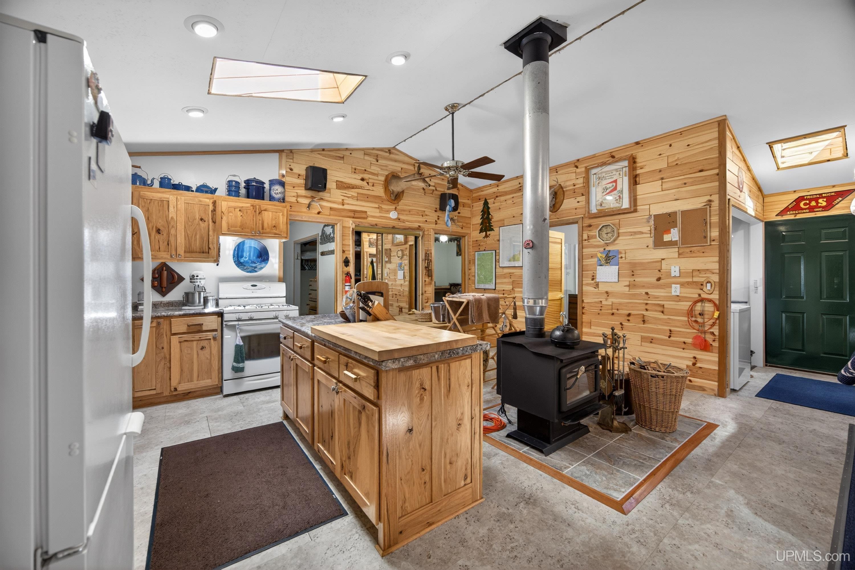 49190 Upper Freda Shores Road — photo