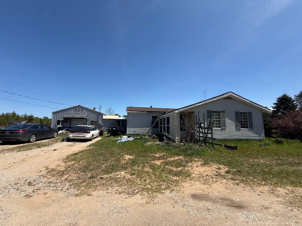 397 S Pioneer Road — photo