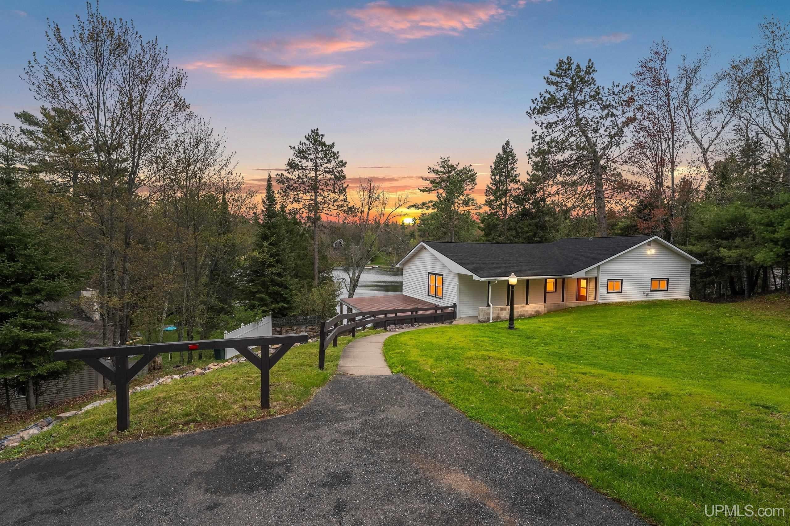 5122 Tall Pines Road — photo