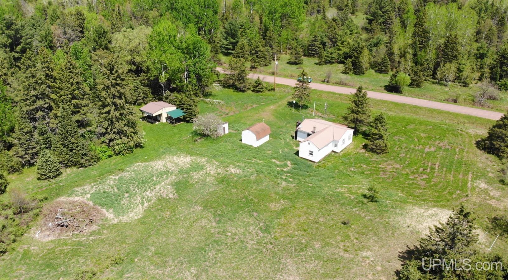 15467 Larson Road — photo